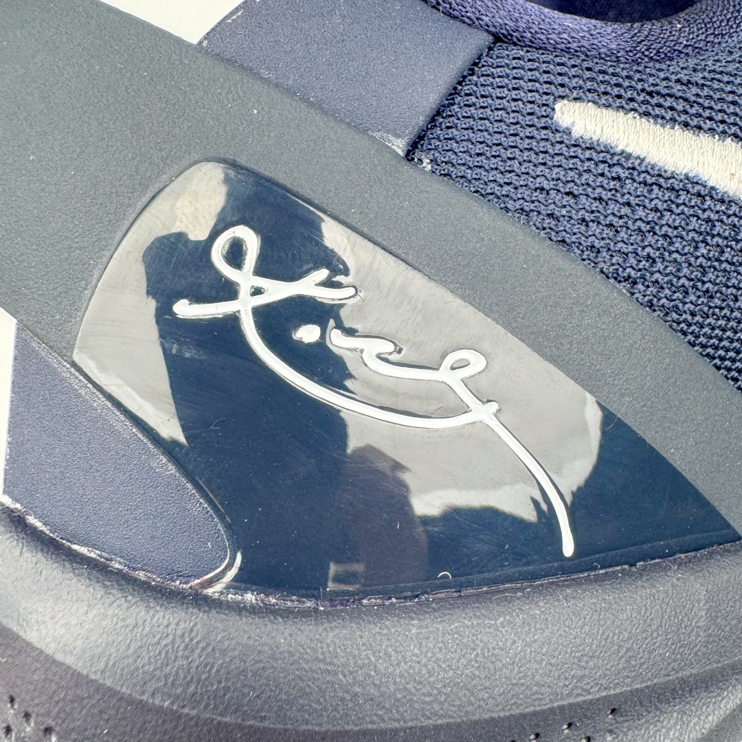 图片[16]-＃GX NK Zoom Kobe Ⅷ System 科比8代复刻实战运动低帮文化篮球鞋 蓝白 HF9550-400 完美复刻公司货 React科技鞋垫加持 实战配置直接拉满 原楦纸板开发 鞋身流线型、后跟塑形 区分土肥圆 原厂针织鞋面一针一线匹配原版 全身鞋材卡料色独家定制 唯一万针立体刺绣SWOOSH 真实底模最大50.5 实战利器 专供海外市场 独立原厂模具 首批不拼图大几率过验 亲测已过 支持各种高强度实战 无需担心 补货周期极长 脚宽建议买大半码 科比系列前掌偏窄 支持七天无理由退换 尺码： 40 40.5 41 42 42.5 43 44 44.5 45 46 47.5 48.5 49.5 50.5-选品中心