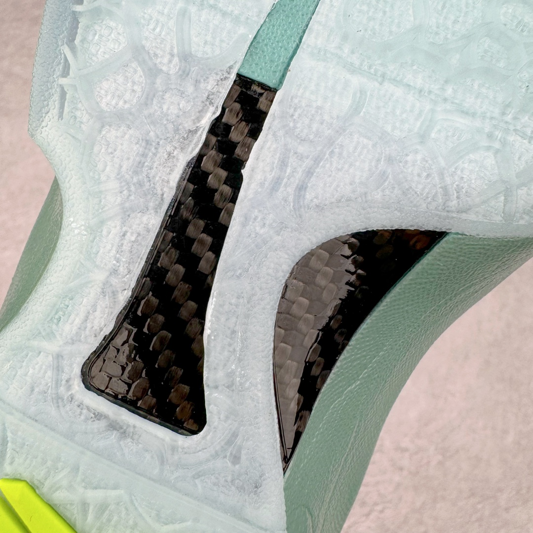 图片[19]-＃GX纯原 NK Zoom Kobe 6 Protro 科比六代大师之路 640220-001 完美复刻公司货 前掌超大Zoom Turbo气垫 后掌EVA缓震 真正的原汁原味 还原ZP脚感 全身鞋材卡料色独家定制 唯一正确喷漆工艺Swoosh 正确凹凸蛇鳞工艺 正确鞋面渐变效果 内全置真动飞态线 独立原厂模具 最大尺码达到48.5码 首批不拼图大几率过验 亲测已过 支持各种高强度实战 无需担心 上脚价 补货周期极长 脚宽建议买大半码 科比系列前掌偏窄 不影响二次销售 支持七天无理由退换 尺码：40 40.5 41 42 42.5 43 44 44.5 45 45.5 46 47.5 48.5 49.5 50.5-选品中心