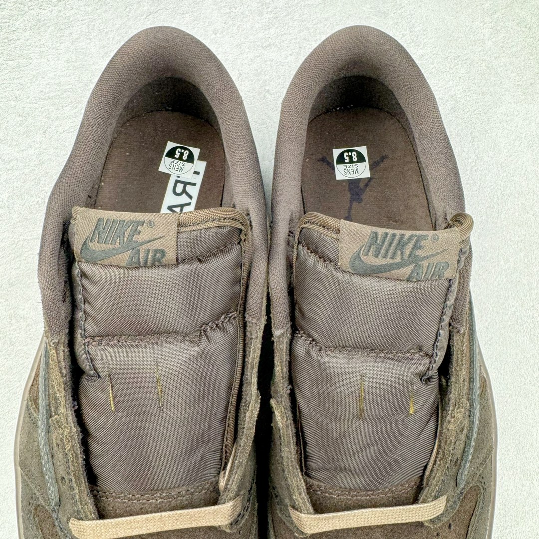 图片[9]-＃PK纯原 Travis Scott x Air Jordan AJ1 Low OG SP TS联名倒钩9.0低帮 黑棕 DM7688-202 圈内最强倒钩系列 高端零售特供批次 产品品控稳定性领先行业 各方面均可对飙L版 良心定价不杀猪 SZ原厂全套原楦原纸板冲刀磨具开发 原厂皮料加持 原厂港宝加持定型后跟R度完美 同源原厂电绣 鬼脸飞翼针数密度立体效果一致 百分百一致原鞋 原厂拉帮工艺 针距密度一致 后跟弧度收口自然不对折 极致一眼正品既视感 进口玻璃冲刀皮料裁剪零毛边 全鞋电脑针车工艺 品控清洁度最高QC检验标准 免检产品 原厂订购鞋盒、鞋标、防尘纸、鞋撑、鞋带 追求极致的原厂味道 尺码：36 36.5 37.5 38 38.5 39 40 40.5 41 42 42.5 43 44 44.5 45 46 47.5-选品中心