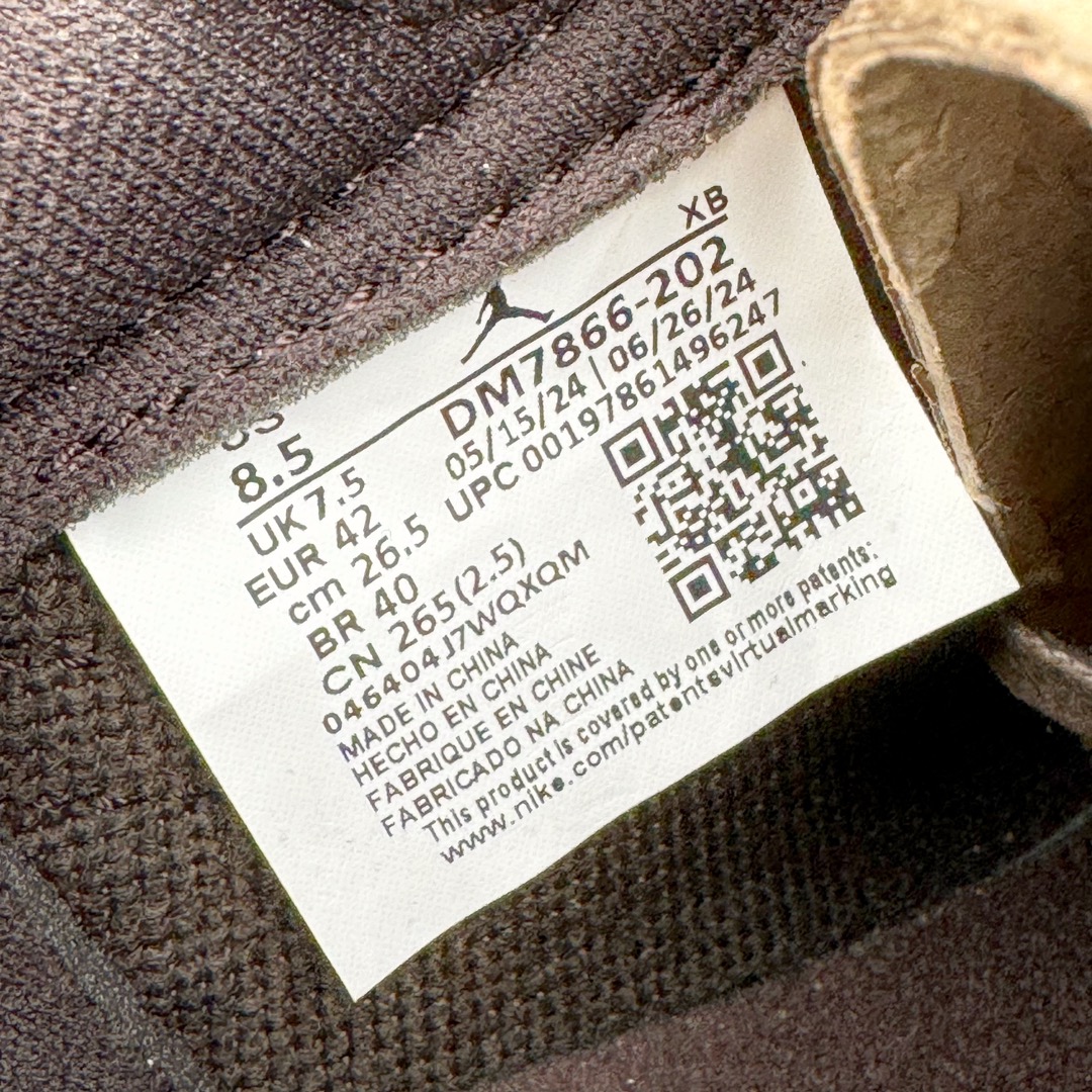 图片[21]-＃PK纯原 Travis Scott x Air Jordan AJ1 Low OG SP TS联名倒钩9.0低帮 黑棕 DM7688-202 圈内最强倒钩系列 高端零售特供批次 产品品控稳定性领先行业 各方面均可对飙L版 良心定价不杀猪 SZ原厂全套原楦原纸板冲刀磨具开发 原厂皮料加持 原厂港宝加持定型后跟R度完美 同源原厂电绣 鬼脸飞翼针数密度立体效果一致 百分百一致原鞋 原厂拉帮工艺 针距密度一致 后跟弧度收口自然不对折 极致一眼正品既视感 进口玻璃冲刀皮料裁剪零毛边 全鞋电脑针车工艺 品控清洁度最高QC检验标准 免检产品 原厂订购鞋盒、鞋标、防尘纸、鞋撑、鞋带 追求极致的原厂味道 尺码：36 36.5 37.5 38 38.5 39 40 40.5 41 42 42.5 43 44 44.5 45 46 47.5-选品中心