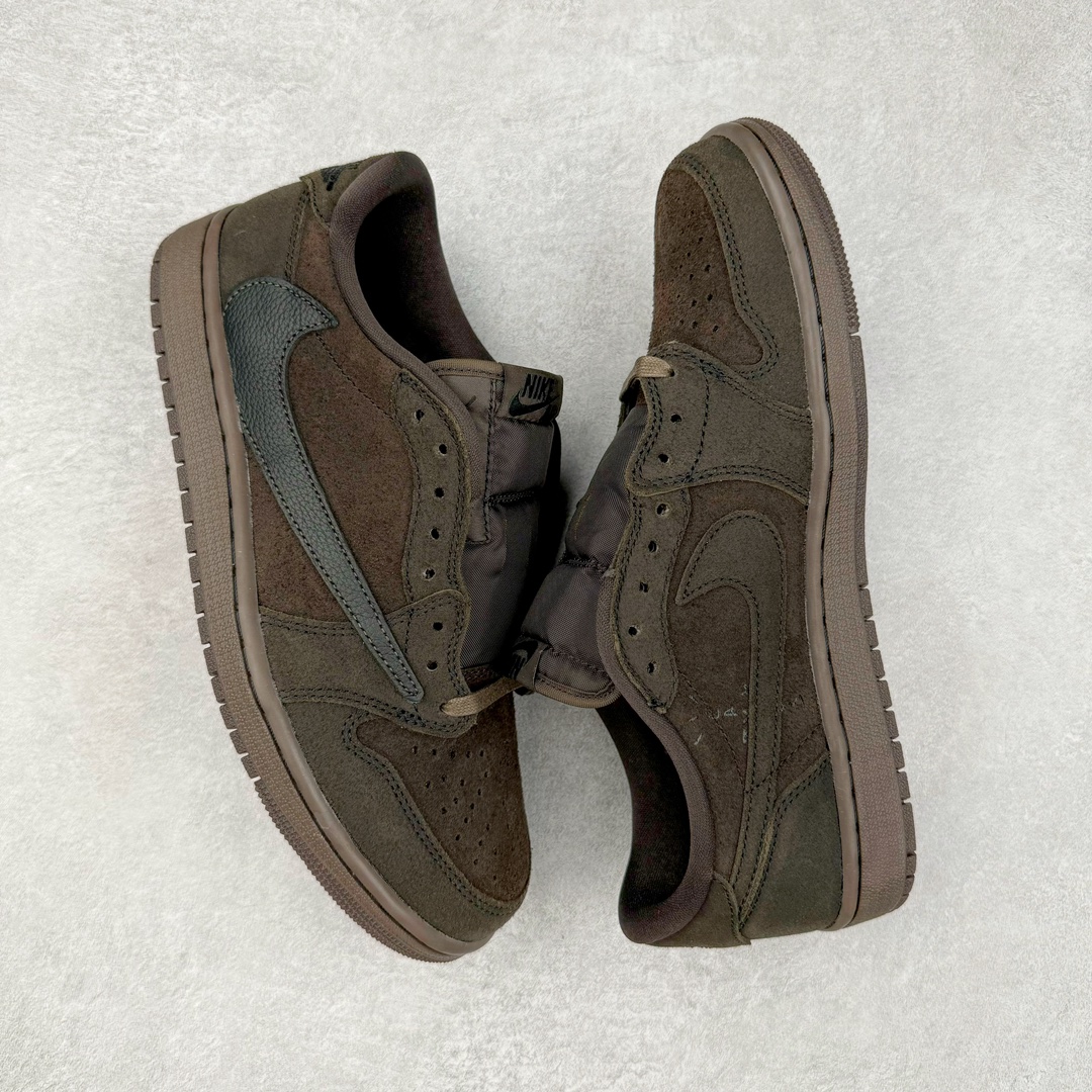 图片[3]-＃PK纯原 Travis Scott x Air Jordan AJ1 Low OG SP TS联名倒钩9.0低帮 黑棕 DM7688-202 圈内最强倒钩系列 高端零售特供批次 产品品控稳定性领先行业 各方面均可对飙L版 良心定价不杀猪 SZ原厂全套原楦原纸板冲刀磨具开发 原厂皮料加持 原厂港宝加持定型后跟R度完美 同源原厂电绣 鬼脸飞翼针数密度立体效果一致 百分百一致原鞋 原厂拉帮工艺 针距密度一致 后跟弧度收口自然不对折 极致一眼正品既视感 进口玻璃冲刀皮料裁剪零毛边 全鞋电脑针车工艺 品控清洁度最高QC检验标准 免检产品 原厂订购鞋盒、鞋标、防尘纸、鞋撑、鞋带 追求极致的原厂味道 尺码：36 36.5 37.5 38 38.5 39 40 40.5 41 42 42.5 43 44 44.5 45 46 47.5-选品中心