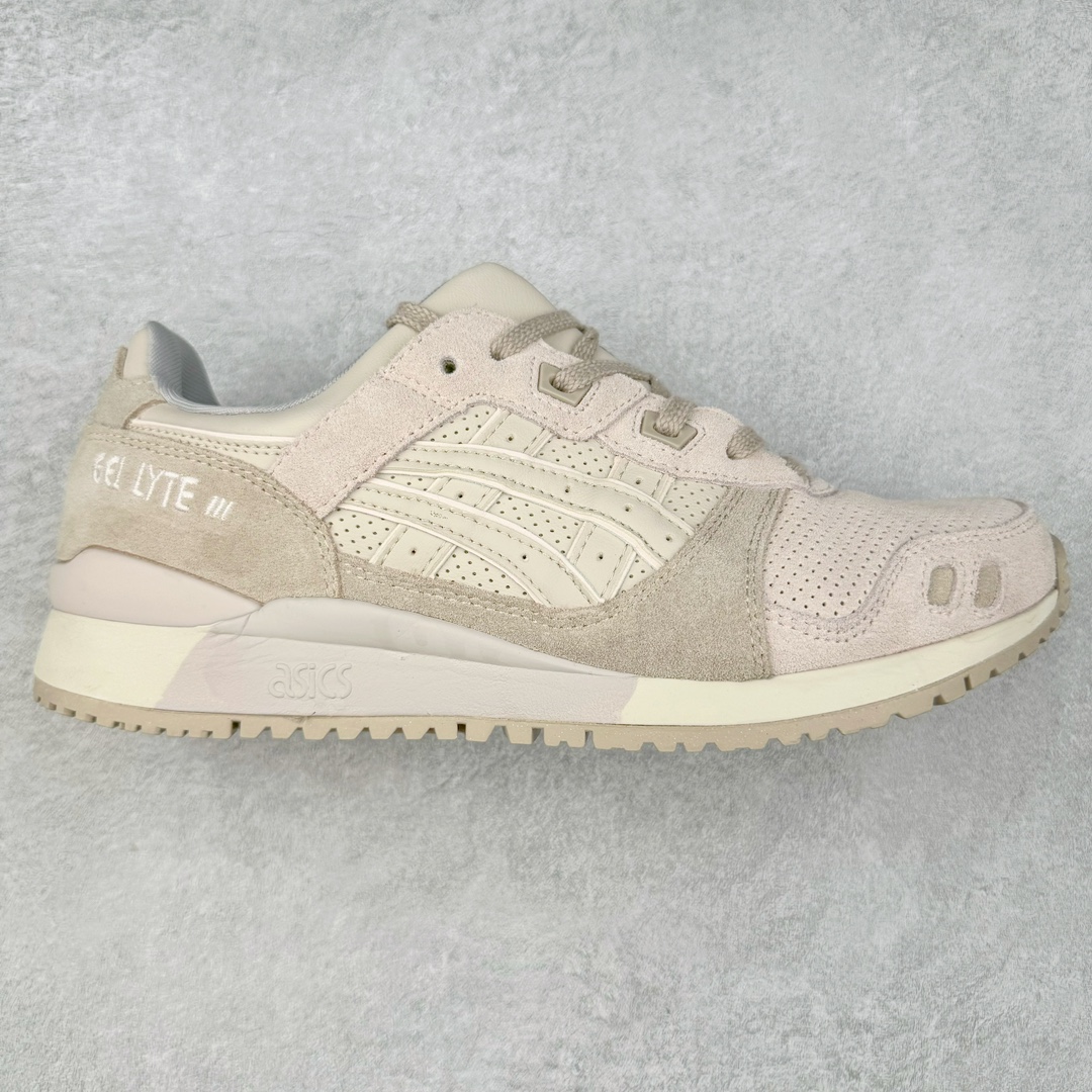 ＃纯原福利 Asics Gel-Lyte III 亚瑟士3代系列低帮经典复古休闲运动跑步鞋 伴随着复古跑鞋的再度盛行，让不少运动品牌都将自家经典鞋款重新带回，ASICS 亚瑟士这两年受到众多球鞋爱好者追捧。近期，ASICS 亚瑟士以自己经典的 GEL-LYTE III OG 为蓝本推出了两双全新配色。第一双选择了灰色、藏蓝色和蒂芙尼蓝色拼接呈现，随之妆点一抹粉色，使整双鞋低调又不失细节。材质选择了大面积麂皮与网眼面料打造，保证了质感与透气性兼备。最后以略微泛黄的中底收尾，完善整体设计。另一双以深浅不同的卡其色打造鞋身，缀以淡紫色丰富鞋身细节，想必第一双会更加适合女生上脚。用料与上一双完全相同，提供了优秀的质感。尺码：36 37 37.5 38 39 39.5 40 40.5 41.5 42 42.5 43.5 44 45-选品中心