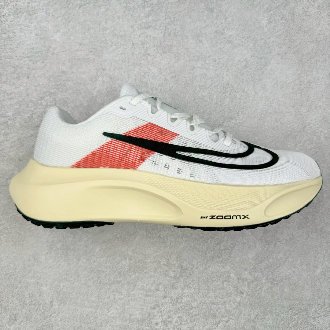 ＃特价福利 NK Zoom Fly 5 飞行5代马拉松系列低帮透气休闲运动慢跑鞋 NK旗下跑鞋阵容持续迎来新成员 今回正式登场的鞋型为 Zoom Fly 5 全鞋大量采用回收材料制成 鞋面搭载创新 Flyknit 技术打造的编织网眼 同时考量了舒适、性能与可持续性 采用大型 ZoomX 中底与 Swoosh 徽标注入等变化 鞋侧还有「Push Limits + Break Barriers」字样叙述 尺码：36 36.5 37.5 38 38.5 39 40 40.5 41 42 42.5 43 44 44.5 45-选品中心