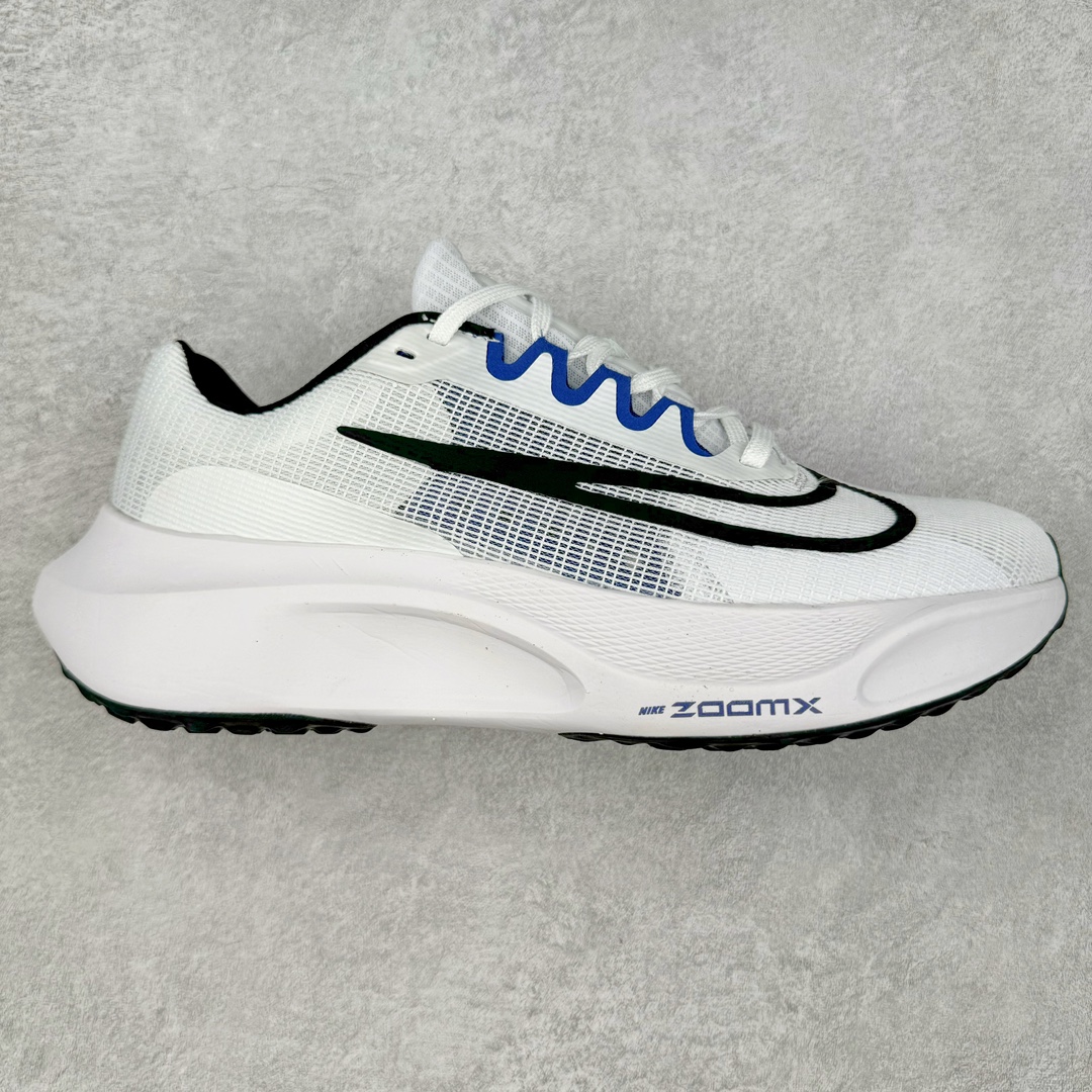 ＃特价福利 NK Zoom Fly 5 飞行5代马拉松系列低帮透气休闲运动慢跑鞋 NK旗下跑鞋阵容持续迎来新成员 今回正式登场的鞋型为 Zoom Fly 5 全鞋大量采用回收材料制成 鞋面搭载创新 Flyknit 技术打造的编织网眼 同时考量了舒适、性能与可持续性 采用大型 ZoomX 中底与 Swoosh 徽标注入等变化 鞋侧还有「Push Limits + Break Barriers」字样叙述 尺码：36 36.5 37.5 38 38.5 39 40 40.5 41 42 42.5 43 44 44.5 45-选品中心