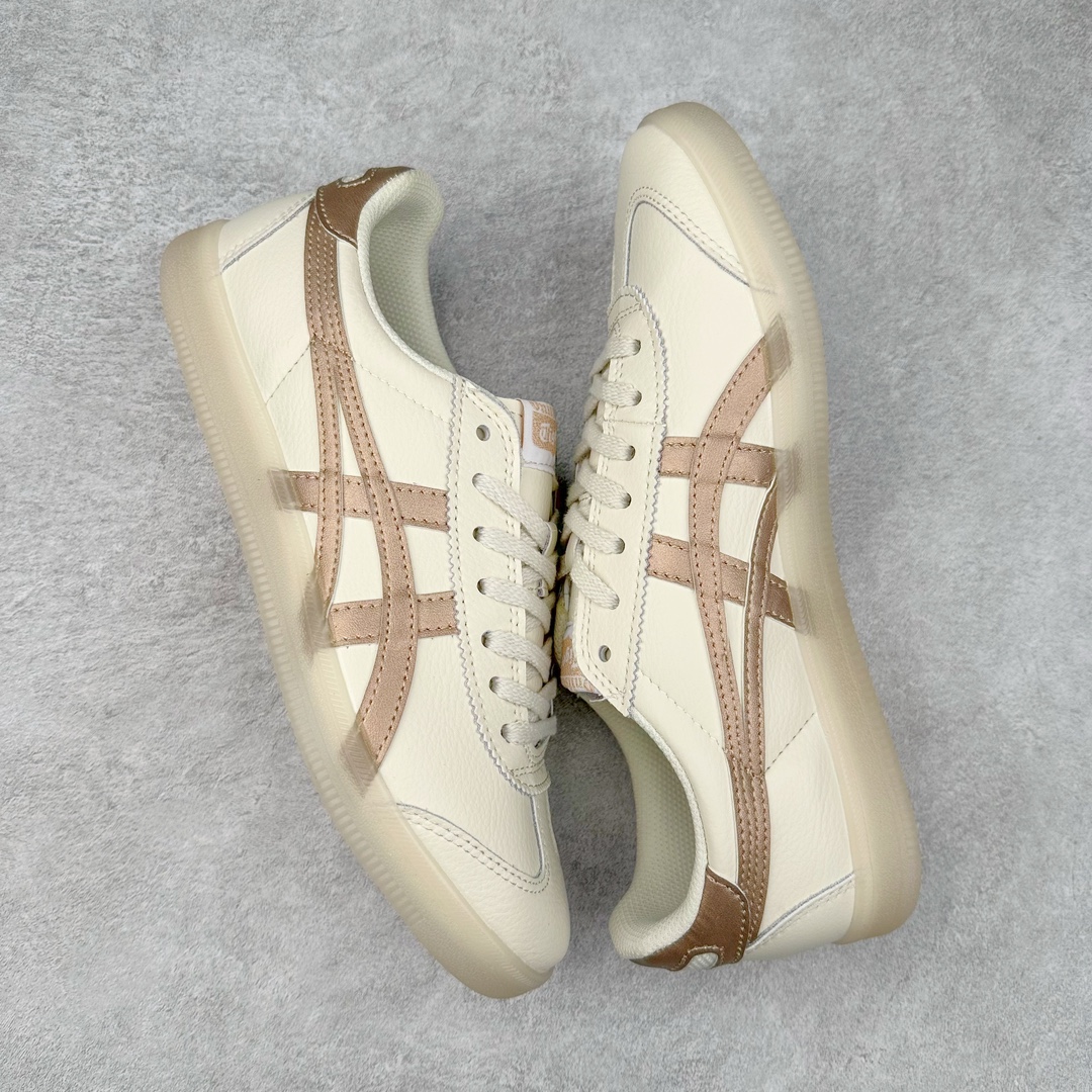 图片[3]-＃特价福利 Asics Onitsuka Tige TOKUTEN 亚瑟士鬼冢虎男女士复古跑鞋街拍潮鞋低帮板鞋经典款中性复古运动鞋 轻盈舒适 时尚与复古与一体 轻盈的款式 适合夏天~简单的设定配合修长的线条 全鞋身均以麖皮打造 散发着日本新一代的潮流品味 无论配衬任何造型都能胜任 Tokuten 精神来自80年代的室内用鞋 T-TOE前足补强设计 环状中底底部结构 橡胶大底元素 防滑耐磨的同时保持着鞋子的轻盈 并提供良好牵引力 脚感柔软舒适 长时间行走也不会觉得脚部不适 经典复刻款 休闲百搭 中性款男女都可穿 尺码：36 37 37.5 38 39 40.5 41.5 42 42.5 43.5 44 45-选品中心