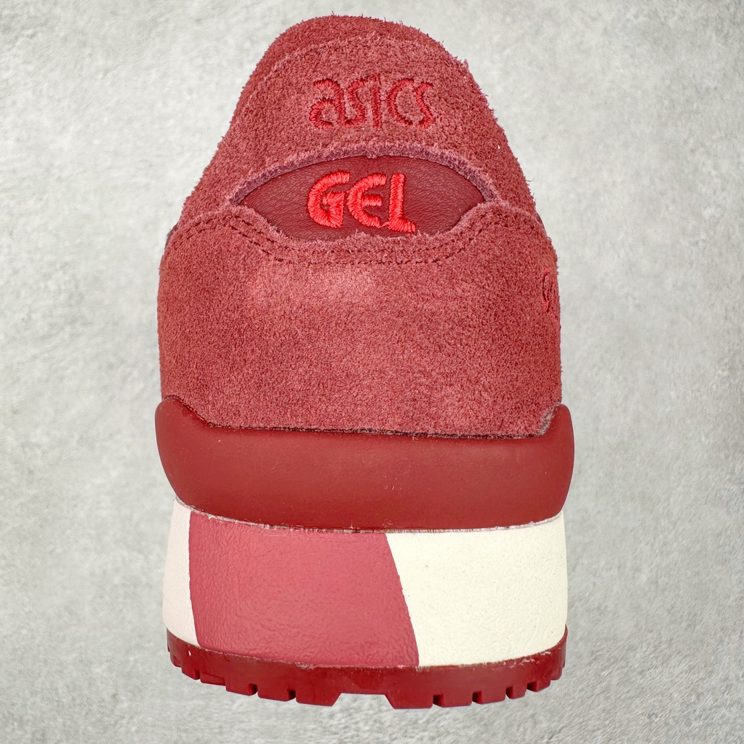 图片[8]-＃纯原福利 Asics Gel-Lyte III 亚瑟士3代系列低帮经典复古休闲运动跑步鞋 伴随着复古跑鞋的再度盛行，让不少运动品牌都将自家经典鞋款重新带回，ASICS 亚瑟士这两年受到众多球鞋爱好者追捧。近期，ASICS 亚瑟士以自己经典的 GEL-LYTE III OG 为蓝本推出了两双全新配色。第一双选择了灰色、藏蓝色和蒂芙尼蓝色拼接呈现，随之妆点一抹粉色，使整双鞋低调又不失细节。材质选择了大面积麂皮与网眼面料打造，保证了质感与透气性兼备。最后以略微泛黄的中底收尾，完善整体设计。另一双以深浅不同的卡其色打造鞋身，缀以淡紫色丰富鞋身细节，想必第一双会更加适合女生上脚。用料与上一双完全相同，提供了优秀的质感。尺码：36 37 37.5 38 39 39.5 40 40.5 41.5 42 42.5 43.5 44 45-选品中心