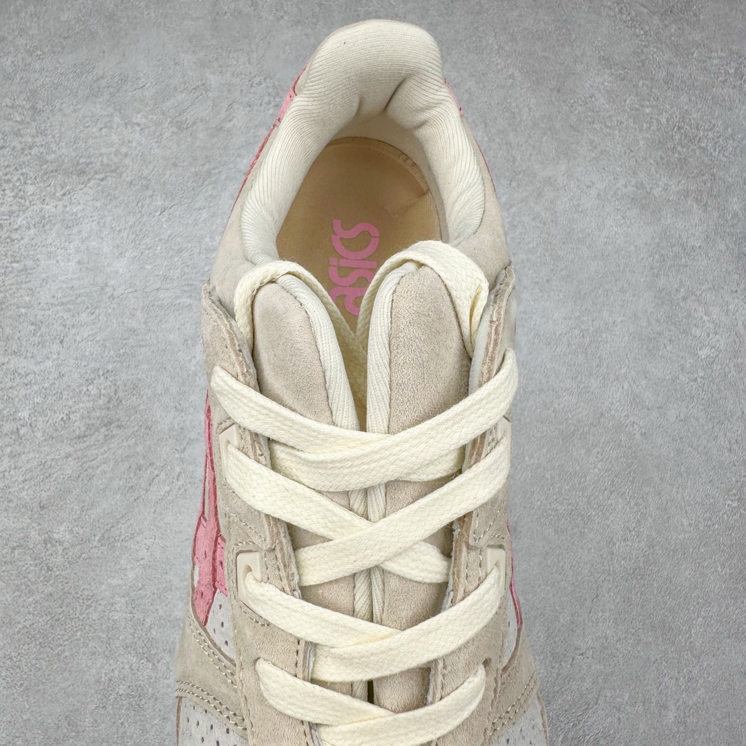 图片[5]-＃纯原福利 Asics Gel-Lyte III 亚瑟士3代系列低帮经典复古休闲运动跑步鞋 伴随着复古跑鞋的再度盛行，让不少运动品牌都将自家经典鞋款重新带回，ASICS 亚瑟士这两年受到众多球鞋爱好者追捧。近期，ASICS 亚瑟士以自己经典的 GEL-LYTE III OG 为蓝本推出了两双全新配色。第一双选择了灰色、藏蓝色和蒂芙尼蓝色拼接呈现，随之妆点一抹粉色，使整双鞋低调又不失细节。材质选择了大面积麂皮与网眼面料打造，保证了质感与透气性兼备。最后以略微泛黄的中底收尾，完善整体设计。另一双以深浅不同的卡其色打造鞋身，缀以淡紫色丰富鞋身细节，想必第一双会更加适合女生上脚。用料与上一双完全相同，提供了优秀的质感。尺码：36 37 37.5 38 39 39.5 40 40.5 41.5 42 42.5 43.5 44 45-选品中心