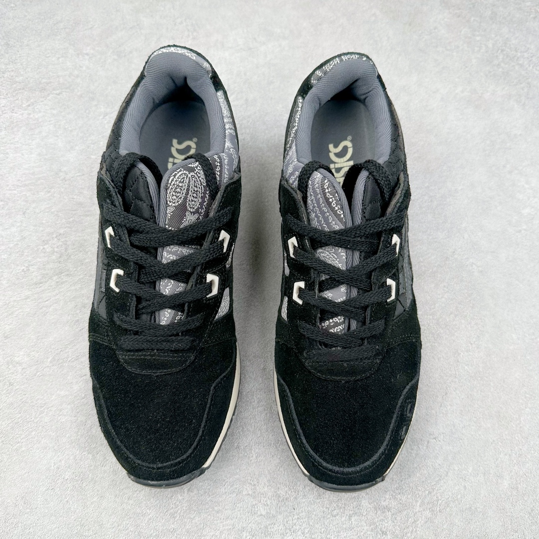 图片[2]-＃纯原福利 Asics Gel-Lyte III 亚瑟士3代系列低帮经典复古休闲运动跑步鞋 伴随着复古跑鞋的再度盛行，让不少运动品牌都将自家经典鞋款重新带回，ASICS 亚瑟士这两年受到众多球鞋爱好者追捧。近期，ASICS 亚瑟士以自己经典的 GEL-LYTE III OG 为蓝本推出了两双全新配色。第一双选择了灰色、藏蓝色和蒂芙尼蓝色拼接呈现，随之妆点一抹粉色，使整双鞋低调又不失细节。材质选择了大面积麂皮与网眼面料打造，保证了质感与透气性兼备。最后以略微泛黄的中底收尾，完善整体设计。另一双以深浅不同的卡其色打造鞋身，缀以淡紫色丰富鞋身细节，想必第一双会更加适合女生上脚。用料与上一双完全相同，提供了优秀的质感。尺码：36 37 37.5 38 39 39.5 40 40.5 41.5 42 42.5 43.5 44 45-选品中心