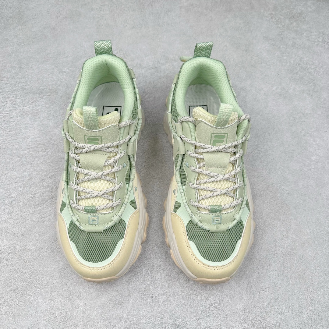 图片[2]-FILA FUSION Fluid 斐乐摩登潮牌防滑耐磨轻便运动鞋 FUSION 系列传承了 FILA 的百年基因，融入年轻运动及潮流文化，成为引领变革、创新突破的一代。以“1+N” 的跨界合作模式重现经典的同时创造经典。带来最出其不意的跨界合作惊喜。同时，FILAFUSION把FILA 的 DNA 融入到定制体验里，你可以随心制造厲于你的产品。FILA FUSION 的鞋家族涵盖了老爹鞋、跑步鞋、网球鞋、季节款。风格复古新潮，满足了时尚人士出行及各类运动的搭配需求，成为当下年轻人筷拥的鞋类品牌之一。FILA FUSION 走进年轻人的世界，通过年轻人运动，街舞，滑板，篮球，展现 FILA FUSION 的潮流态度和年轻文化。FILA FUSION 认为末来属于引领变革、创新突破的年轻一代，让我们一起构成 FILA 未来的蓝图吧！尺码：35.5 36 36.5 37.5 38 38.5 39 40 40.5 41 42 42.5 43 44 44.5 45 45.5-选品中心