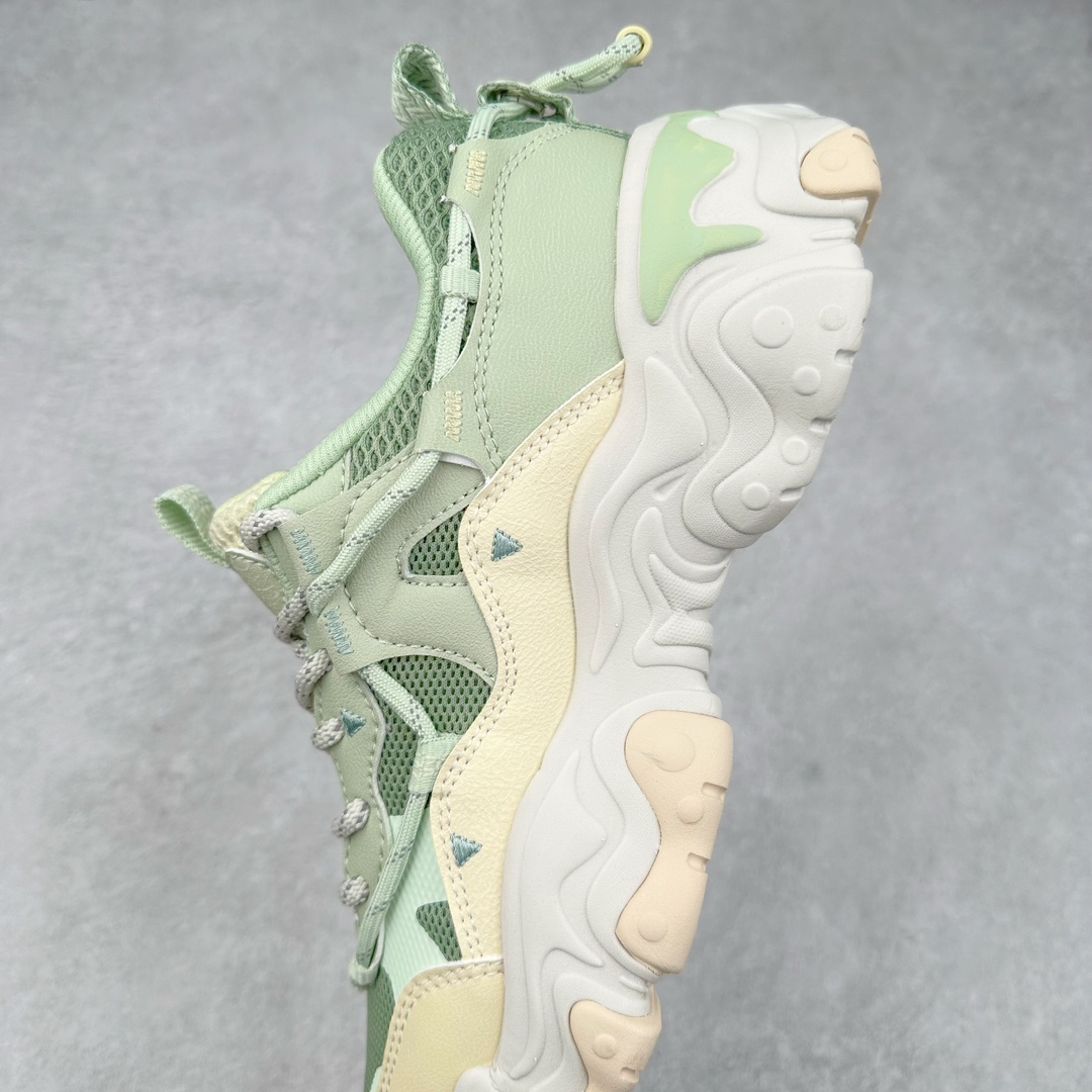 图片[7]-FILA FUSION Fluid 斐乐摩登潮牌防滑耐磨轻便运动鞋 FUSION 系列传承了 FILA 的百年基因，融入年轻运动及潮流文化，成为引领变革、创新突破的一代。以“1+N” 的跨界合作模式重现经典的同时创造经典。带来最出其不意的跨界合作惊喜。同时，FILAFUSION把FILA 的 DNA 融入到定制体验里，你可以随心制造厲于你的产品。FILA FUSION 的鞋家族涵盖了老爹鞋、跑步鞋、网球鞋、季节款。风格复古新潮，满足了时尚人士出行及各类运动的搭配需求，成为当下年轻人筷拥的鞋类品牌之一。FILA FUSION 走进年轻人的世界，通过年轻人运动，街舞，滑板，篮球，展现 FILA FUSION 的潮流态度和年轻文化。FILA FUSION 认为末来属于引领变革、创新突破的年轻一代，让我们一起构成 FILA 未来的蓝图吧！尺码：35.5 36 36.5 37.5 38 38.5 39 40 40.5 41 42 42.5 43 44 44.5 45 45.5-选品中心