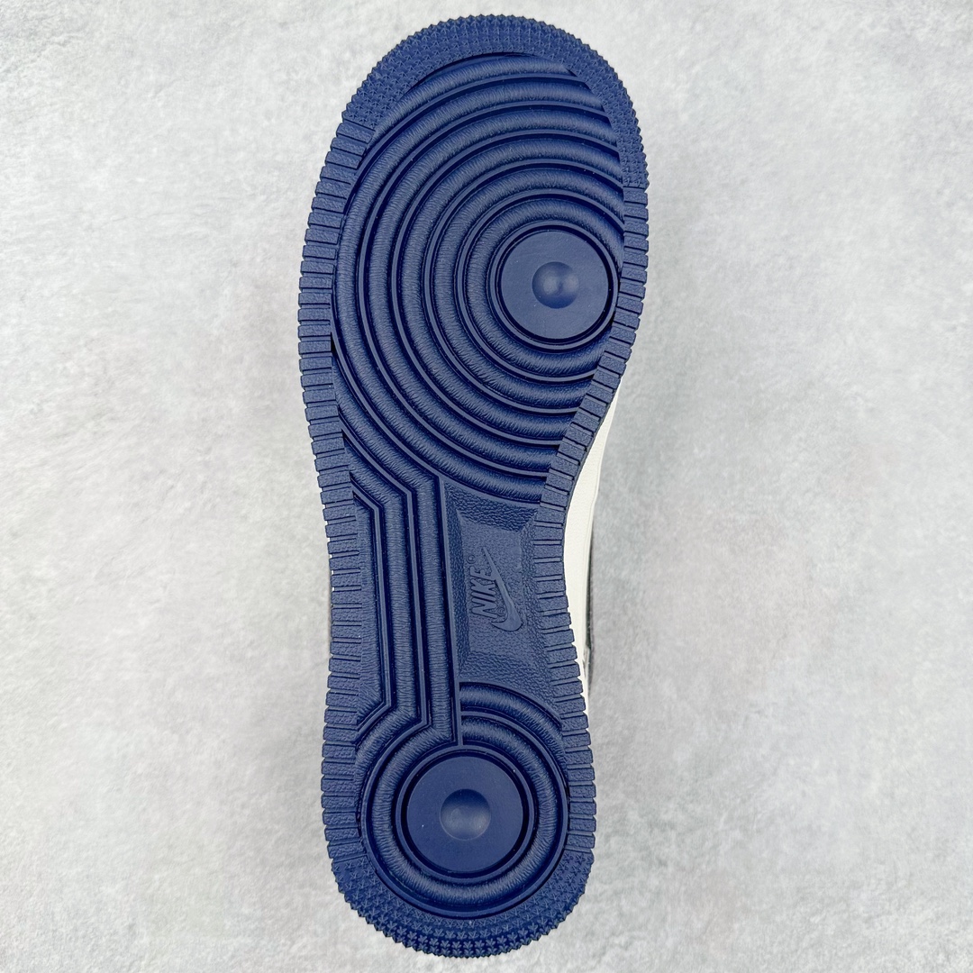 图片[9]-NK Air Force 1´07 Low 空军一号低帮百搭休闲运动板鞋 DM1688-805 柔软、弹性十足的缓震性能和出色的中底设计 横跨复古与现代的外型结合 造就出风靡全球 三十多年的Force 1 直到今天还深受青睐 尺码：36 36.5 37.5 38 38.5 39 40 40.5 41 42 42.5 43 44 44.5 45-选品中心