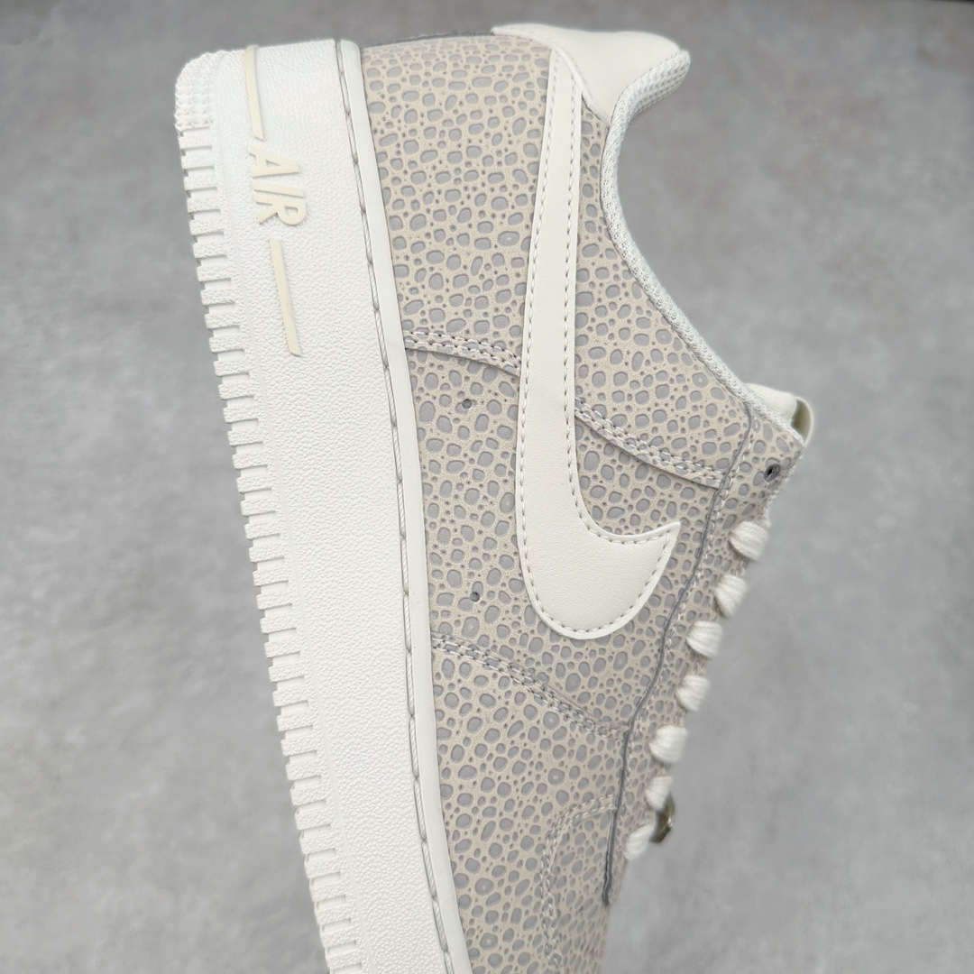 图片[6]-NK Air Force 1´07 Low 空军一号低帮百搭休闲运动板鞋 FJ4146-104 柔软、弹性十足的缓震性能和出色的中底设计 横跨复古与现代的外型结合 造就出风靡全球 三十多年的Force 1 直到今天还深受青睐 尺码：36 36.5 37.5 38 38.5 39 40 40.5 41 42 42.5 43 44 44.5 45-选品中心