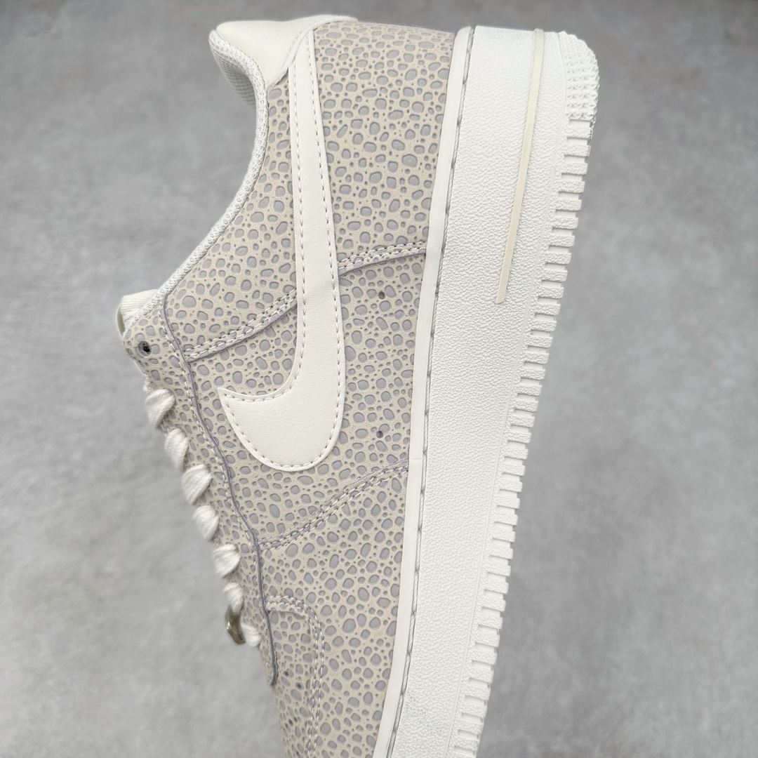 图片[7]-NK Air Force 1´07 Low 空军一号低帮百搭休闲运动板鞋 FJ4146-104 柔软、弹性十足的缓震性能和出色的中底设计 横跨复古与现代的外型结合 造就出风靡全球 三十多年的Force 1 直到今天还深受青睐 尺码：36 36.5 37.5 38 38.5 39 40 40.5 41 42 42.5 43 44 44.5 45-选品中心