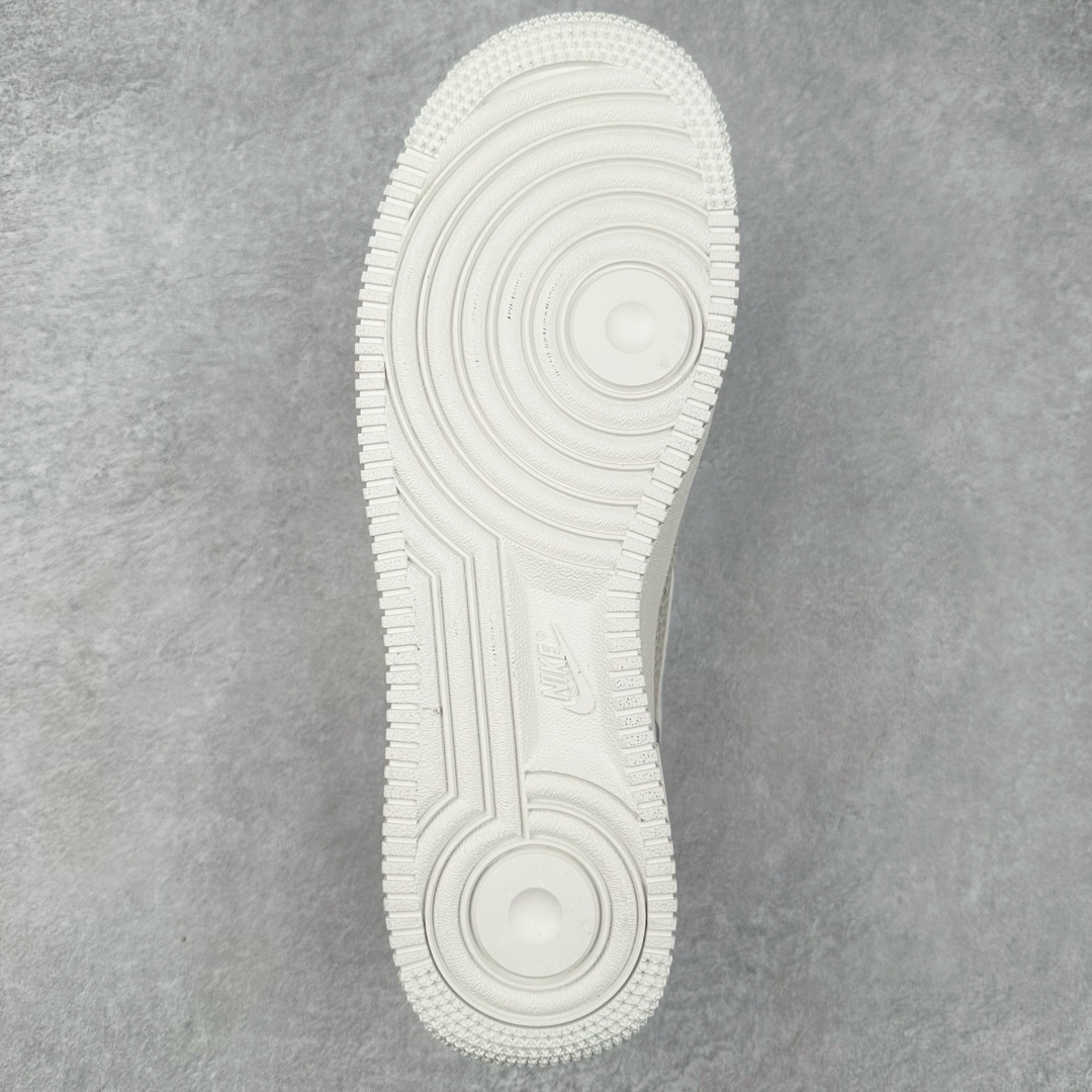 图片[9]-NK Air Force 1´07 Low 空军一号低帮百搭休闲运动板鞋 FJ4146-104 柔软、弹性十足的缓震性能和出色的中底设计 横跨复古与现代的外型结合 造就出风靡全球 三十多年的Force 1 直到今天还深受青睐 尺码：36 36.5 37.5 38 38.5 39 40 40.5 41 42 42.5 43 44 44.5 45-选品中心