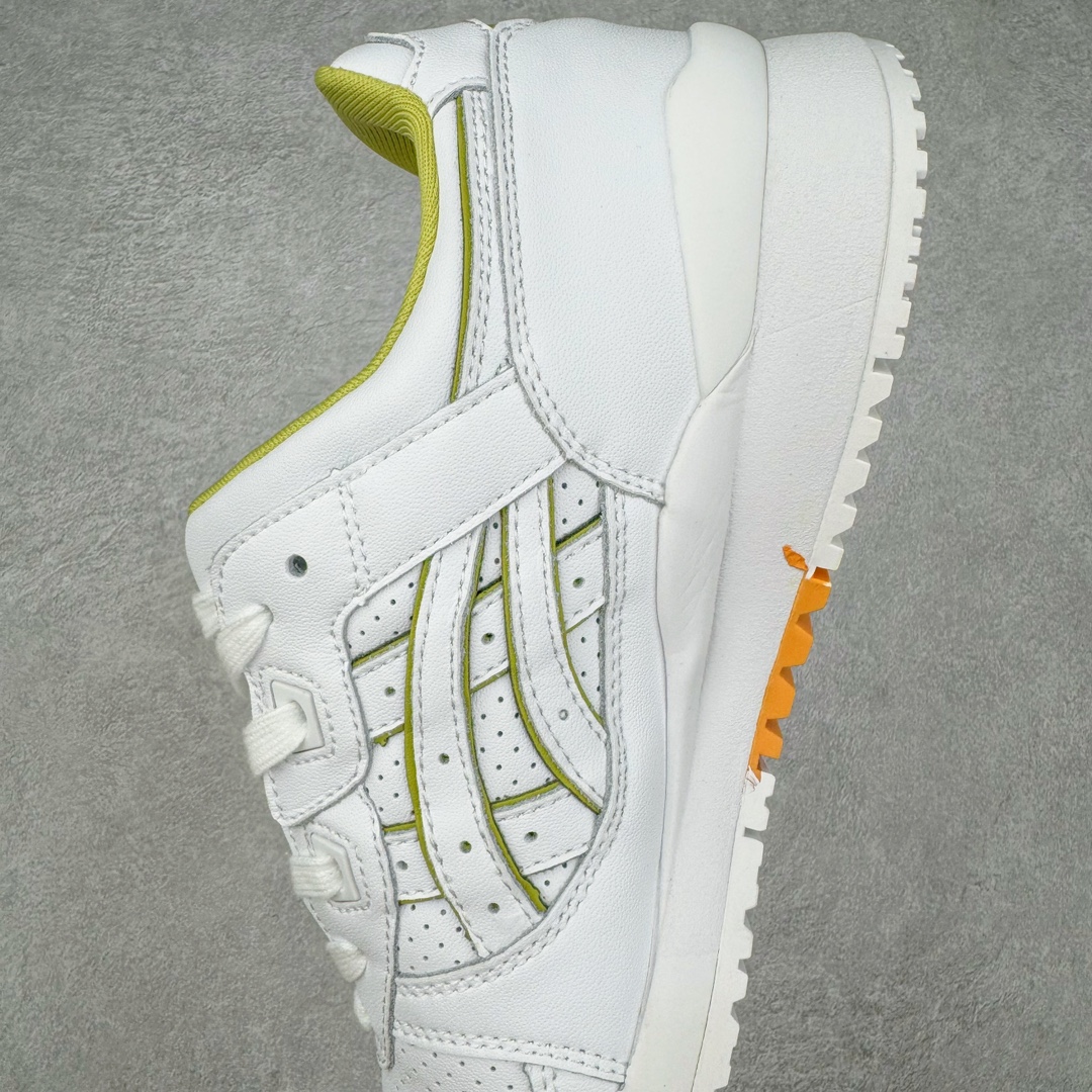 图片[7]-＃纯原福利 Asics Gel-Lyte III 亚瑟士3代系列低帮经典复古休闲运动跑步鞋 伴随着复古跑鞋的再度盛行，让不少运动品牌都将自家经典鞋款重新带回，ASICS 亚瑟士这两年受到众多球鞋爱好者追捧。近期，ASICS 亚瑟士以自己经典的 GEL-LYTE III OG 为蓝本推出了两双全新配色。第一双选择了灰色、藏蓝色和蒂芙尼蓝色拼接呈现，随之妆点一抹粉色，使整双鞋低调又不失细节。材质选择了大面积麂皮与网眼面料打造，保证了质感与透气性兼备。最后以略微泛黄的中底收尾，完善整体设计。另一双以深浅不同的卡其色打造鞋身，缀以淡紫色丰富鞋身细节，想必第一双会更加适合女生上脚。用料与上一双完全相同，提供了优秀的质感。尺码：36 37 37.5 38 39 39.5 40 40.5 41.5 42 42.5 43.5 44 45-选品中心