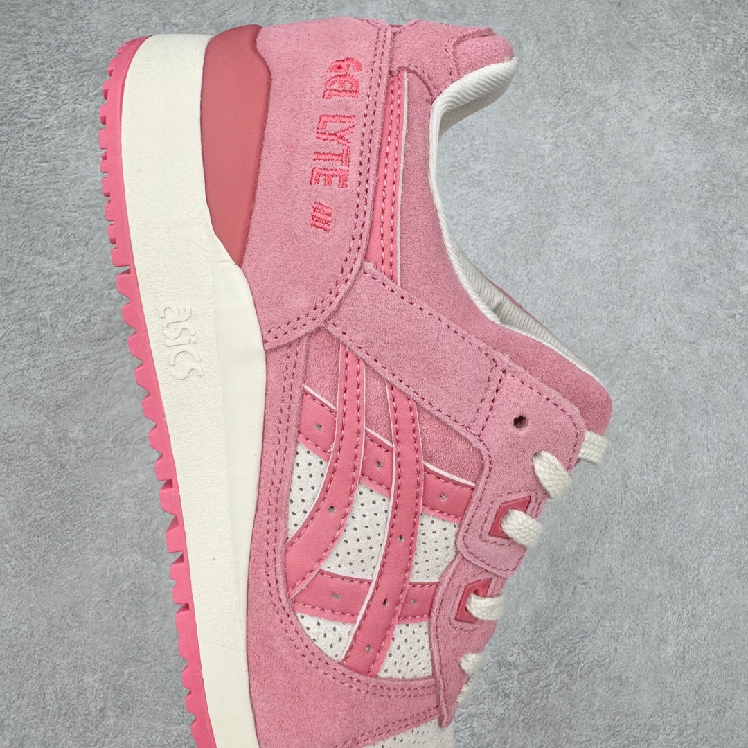 图片[6]-＃纯原福利 Asics Gel-Lyte III 亚瑟士3代系列低帮经典复古休闲运动跑步鞋 伴随着复古跑鞋的再度盛行，让不少运动品牌都将自家经典鞋款重新带回，ASICS 亚瑟士这两年受到众多球鞋爱好者追捧。近期，ASICS 亚瑟士以自己经典的 GEL-LYTE III OG 为蓝本推出了两双全新配色。第一双选择了灰色、藏蓝色和蒂芙尼蓝色拼接呈现，随之妆点一抹粉色，使整双鞋低调又不失细节。材质选择了大面积麂皮与网眼面料打造，保证了质感与透气性兼备。最后以略微泛黄的中底收尾，完善整体设计。另一双以深浅不同的卡其色打造鞋身，缀以淡紫色丰富鞋身细节，想必第一双会更加适合女生上脚。用料与上一双完全相同，提供了优秀的质感。尺码：36 37 37.5 38 39 39.5 40 40.5 41.5 42 42.5 43.5 44 45-选品中心