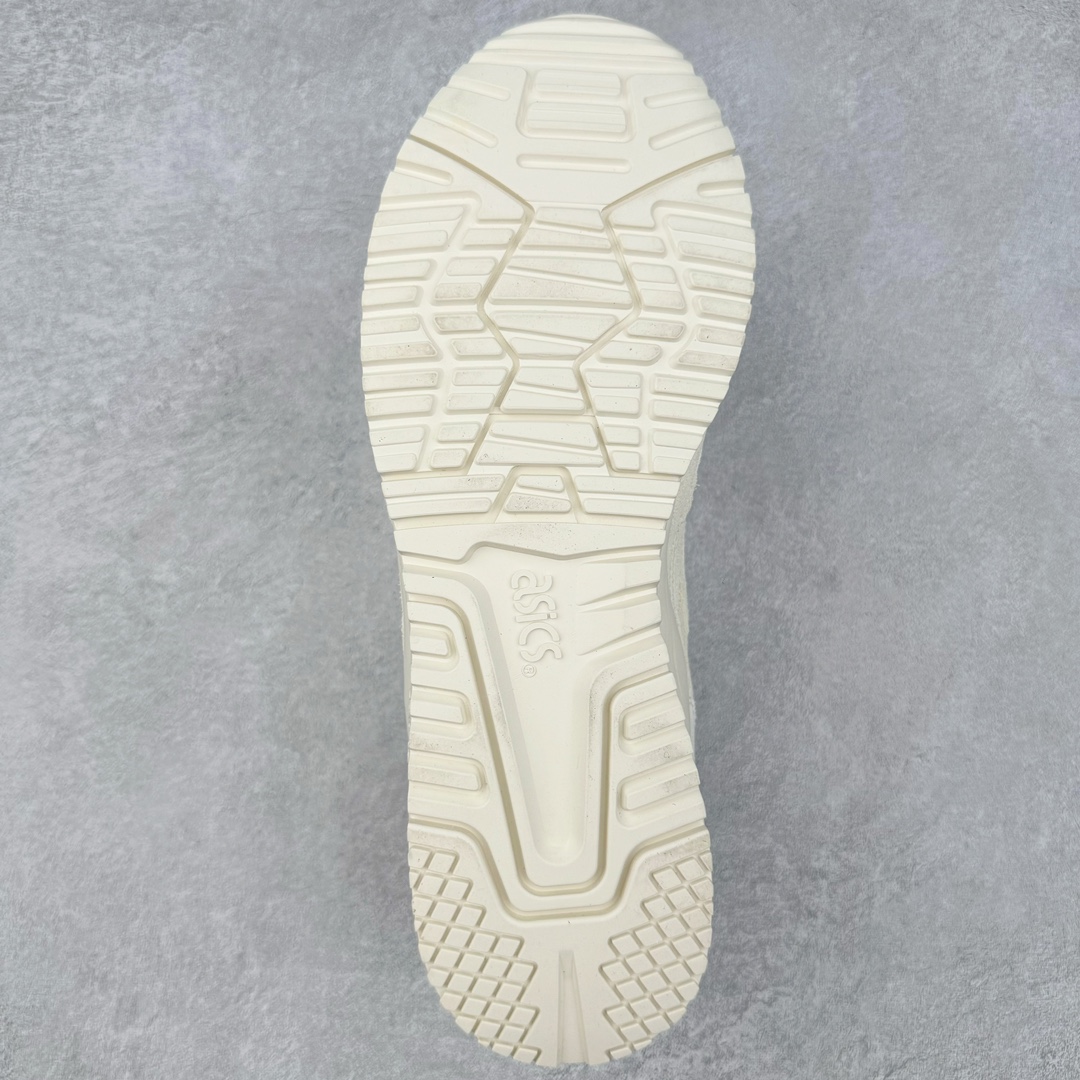 图片[9]-＃纯原福利 Asics Gel-Lyte III 亚瑟士3代系列低帮经典复古休闲运动跑步鞋 伴随着复古跑鞋的再度盛行，让不少运动品牌都将自家经典鞋款重新带回，ASICS 亚瑟士这两年受到众多球鞋爱好者追捧。近期，ASICS 亚瑟士以自己经典的 GEL-LYTE III OG 为蓝本推出了两双全新配色。第一双选择了灰色、藏蓝色和蒂芙尼蓝色拼接呈现，随之妆点一抹粉色，使整双鞋低调又不失细节。材质选择了大面积麂皮与网眼面料打造，保证了质感与透气性兼备。最后以略微泛黄的中底收尾，完善整体设计。另一双以深浅不同的卡其色打造鞋身，缀以淡紫色丰富鞋身细节，想必第一双会更加适合女生上脚。用料与上一双完全相同，提供了优秀的质感。尺码：36 37 37.5 38 39 39.5 40 40.5 41.5 42 42.5 43.5 44 45-选品中心