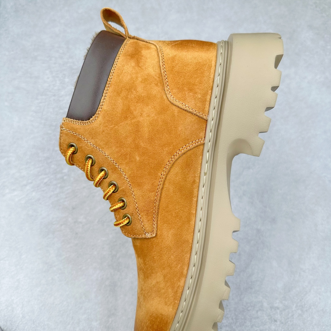 图片[7]-UGG 2024秋冬新品（毛绒一体内里保暖锁热🔥）秋冬必备 户外中帮休闲马丁靴雪地靴 代购专供品质 面料采用进口头层牛皮材质 鞋内里采用🔥毛茸一体内里保暖锁热。外置高弹Modern 外置防滑橡塑发泡超轻大底 系带设计 穿脱十分方便 采用TPU模压定型真皮鞋面材质#EVA轻翼外底防滑,耐磨性和良好的弹性！美国轻奢品牌【UGG】 Tasman Weather Hybrid 塔斯曼混合系列户外中帮休闲马丁靴雪地靴 尺码：39 40 41 42 43 44-选品中心