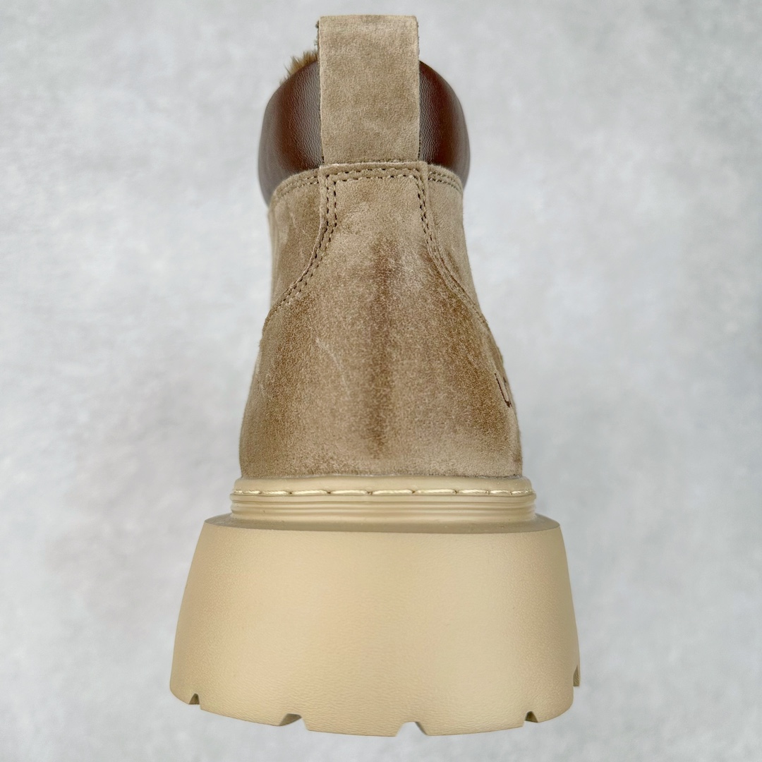 图片[8]-UGG 2024秋冬新品（毛绒一体内里保暖锁热🔥）秋冬必备 户外中帮休闲马丁靴雪地靴 代购专供品质 面料采用进口头层牛皮材质 鞋内里采用🔥毛茸一体内里保暖锁热。外置高弹Modern 外置防滑橡塑发泡超轻大底 系带设计 穿脱十分方便 采用TPU模压定型真皮鞋面材质#EVA轻翼外底防滑,耐磨性和良好的弹性！美国轻奢品牌【UGG】 Tasman Weather Hybrid 塔斯曼混合系列户外中帮休闲马丁靴雪地靴 尺码：39 40 41 42 43 44-选品中心