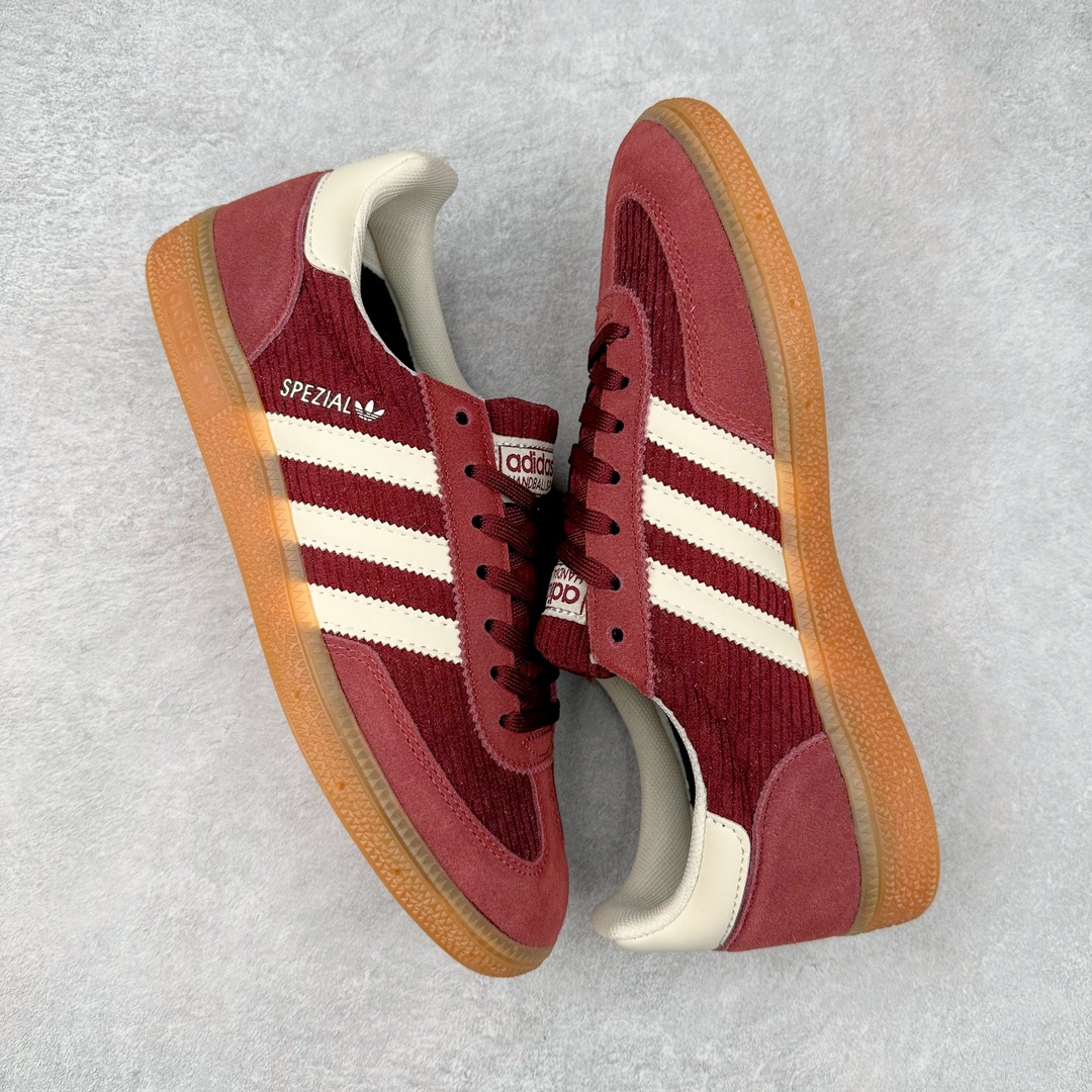 图片[3]-AD Originals Handball SPZL 手球运动员系列百搭休闲运动板鞋 IG1978 这款来自阿迪达斯的这款HANDBALL SPZL前身是一双手球运动鞋，这一次拿来复刻，所以鞋面的主要色彩选用了黑色， 鞋面外侧除了Spezial字母之外还有三叶草标志。Handball SPZL作为复古手球训练鞋与作为室内足球鞋的Samba有着异曲同工之处，但是质感更为出众的鞋身以及丰富的配色选择比起Samba来讲可以说是更胜一筹了！尺码：36 36⅔ 37⅓ 38 38⅔ 39⅓ 40 40⅔ 41⅓ 42 42⅔ 43⅓ 44 45-选品中心