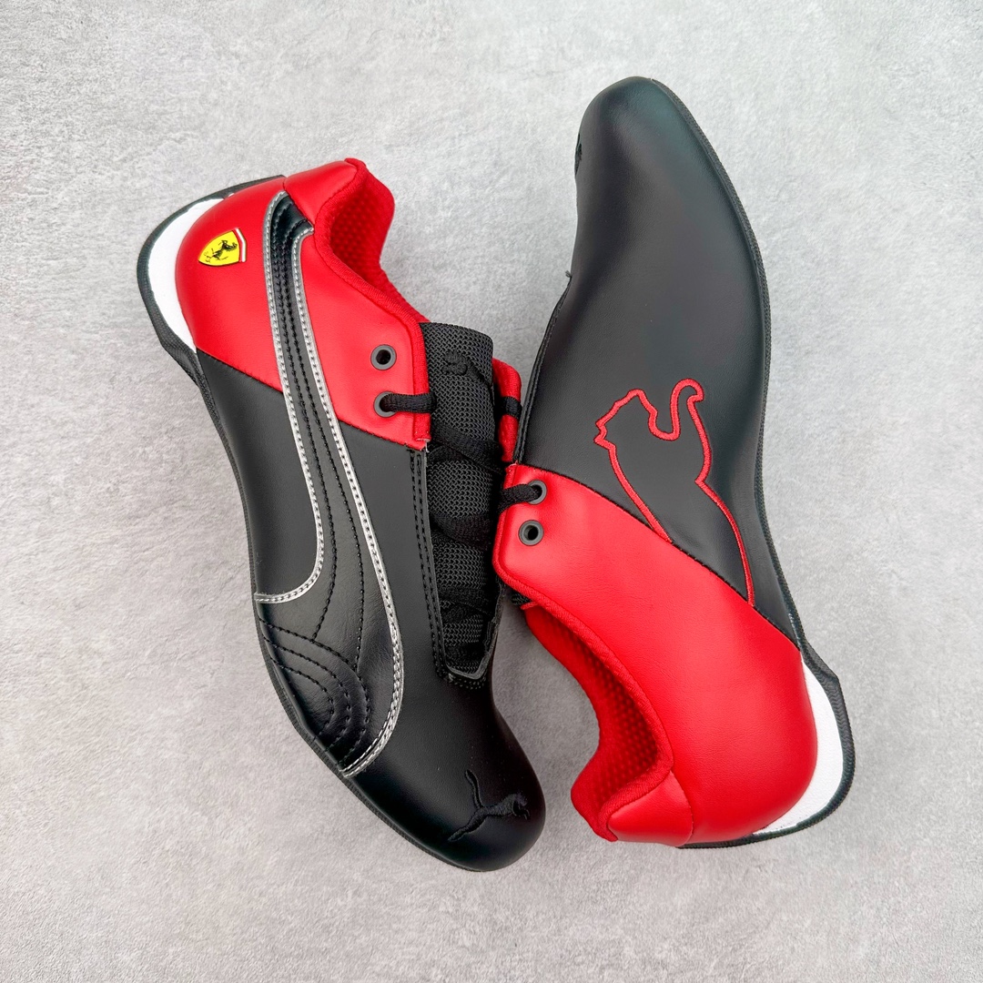 图片[3]-PUMA Speedca OG 彪马极速赛车系列低帮德训风拼接复古百搭休闲运动赛车鞋 鞋款从80、90年代赛车手所穿的防火赛车鞋为原型，鞋身线条模仿了赛车的流线廓形，体现了空气动力学原理的结构。简约流畅的外观，恰好又和贯穿其中的Formstrip Logo融合恰到好处，视觉上细节丰富且协调。本次Speedcat OG鞋款归来，最大看点自然式保留了窄版鞋型以及薄底构造。这两年各品牌鞋底越做越厚，Speedcat反其道而行之，上脚几乎无鞋底的效果带来耳目一新的视觉体验。鞋面依旧是以质感细腻的麂皮材质打造，并且大面积近乎全包裹的使用，复古味道也愈发浓烈。配色上更是将最原始的黑色和红色带回，向F1赛车队的标志性队服致敬。相信让各位一眼种草的更多是出挑的大红色，上脚即可瞬间点亮整体造型，在以球鞋为核心的OOTD中脱颖而出。而另一款黑色则是低调的万金油，彰显新潮个性的同时又不喧宾夺主，也是热爱简约系穿搭朋友的首选。 尺码：35.5 36 37 37.5 38 38.5 39 40 40.5 41 42 42.5 43 44 44.5 45-选品中心