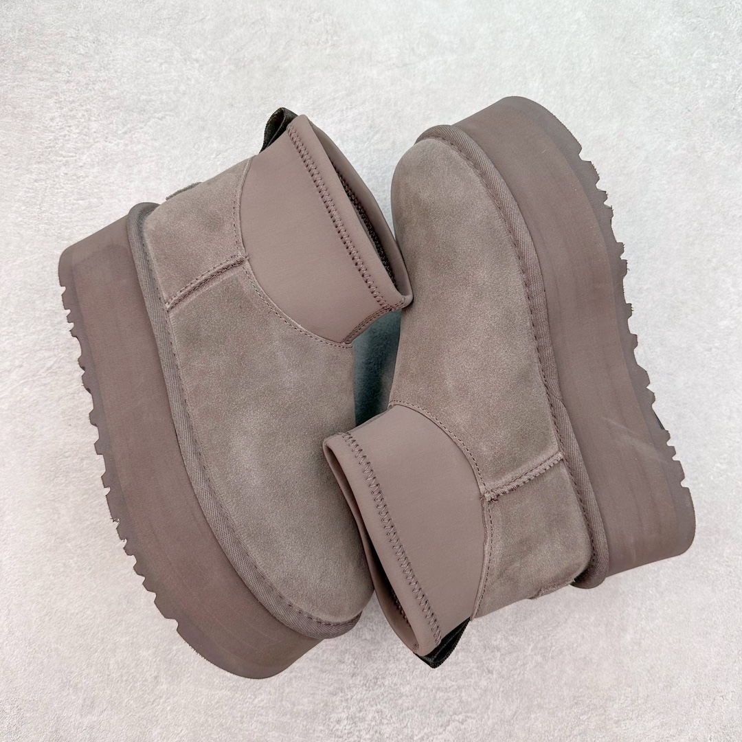 图片[3]-＃K版 UGG 8170经典秋冬羊皮毛一体雪地靴 私人订单价格匠心定位 桑坡八年大厂直供 拒绝高利润 区别杀猪版本 隆丰A级澳洲进口羊皮毛一体 完全遵循ZP工艺流程 代工厂原厂版师 秉承无原鞋不开发选择 注重每一处细节 市面最正版型 TREADLITE\\\”轻翼\\\”科技外底 轻便/耐用/柔韧/桩型【售后郑重承诺】一个月内若出现重大脱胶/断底等质量问题 直接为您换新 翻毛皮鞋面 细腻亲肤再生聚酯纤维滚边 舒适易打理 保暖性佳 UGG plush™ 里衬和内底 茸软亲肤 舒适暖足 经典鞋型搭配轻盈厚底 稳稳拿捏秋冬出街时髦造型 Treadlite by UGG 轻翼大底 轻盈缓震 为双足减负 舒适轻便 助你轻松畅玩整天 尺码：35 36 37 38 39 40-选品中心