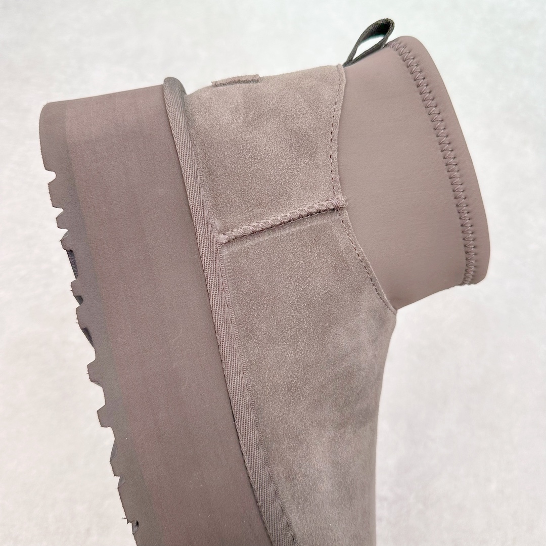 图片[6]-＃K版 UGG 8170经典秋冬羊皮毛一体雪地靴 私人订单价格匠心定位 桑坡八年大厂直供 拒绝高利润 区别杀猪版本 隆丰A级澳洲进口羊皮毛一体 完全遵循ZP工艺流程 代工厂原厂版师 秉承无原鞋不开发选择 注重每一处细节 市面最正版型 TREADLITE\\\”轻翼\\\”科技外底 轻便/耐用/柔韧/桩型【售后郑重承诺】一个月内若出现重大脱胶/断底等质量问题 直接为您换新 翻毛皮鞋面 细腻亲肤再生聚酯纤维滚边 舒适易打理 保暖性佳 UGG plush™ 里衬和内底 茸软亲肤 舒适暖足 经典鞋型搭配轻盈厚底 稳稳拿捏秋冬出街时髦造型 Treadlite by UGG 轻翼大底 轻盈缓震 为双足减负 舒适轻便 助你轻松畅玩整天 尺码：35 36 37 38 39 40-选品中心