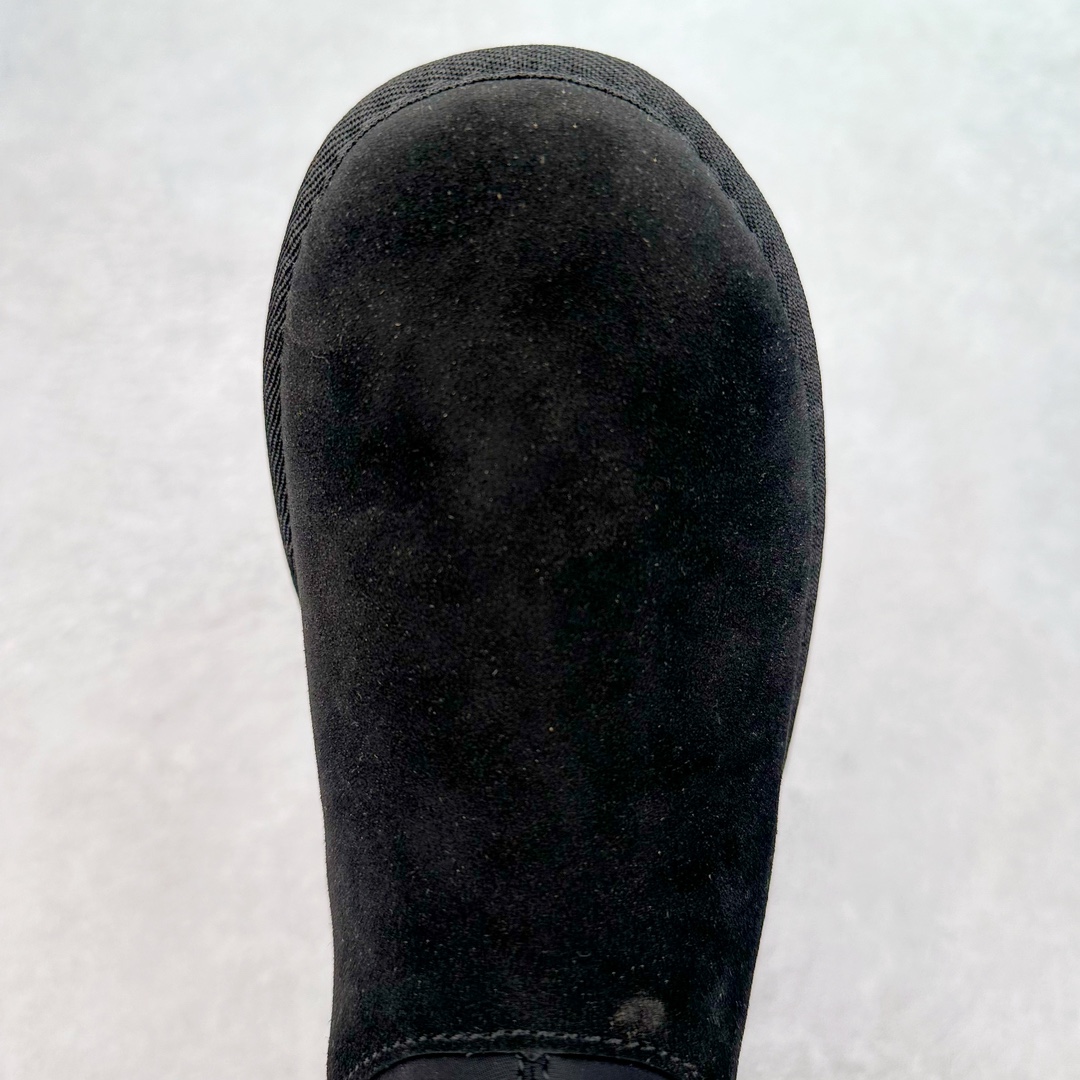 图片[4]-＃K版 UGG 8170经典秋冬羊皮毛一体雪地靴 私人订单价格匠心定位 桑坡八年大厂直供 拒绝高利润 区别杀猪版本 隆丰A级澳洲进口羊皮毛一体 完全遵循ZP工艺流程 代工厂原厂版师 秉承无原鞋不开发选择 注重每一处细节 市面最正版型 TREADLITE\\\”轻翼\\\”科技外底 轻便/耐用/柔韧/桩型【售后郑重承诺】一个月内若出现重大脱胶/断底等质量问题 直接为您换新 翻毛皮鞋面 细腻亲肤再生聚酯纤维滚边 舒适易打理 保暖性佳 UGG plush™ 里衬和内底 茸软亲肤 舒适暖足 经典鞋型搭配轻盈厚底 稳稳拿捏秋冬出街时髦造型 Treadlite by UGG 轻翼大底 轻盈缓震 为双足减负 舒适轻便 助你轻松畅玩整天 尺码：35 36 37 38 39 40-选品中心