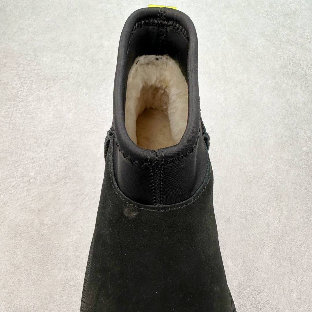 图片[5]-＃K版 UGG 8170经典秋冬羊皮毛一体雪地靴 私人订单价格匠心定位 桑坡八年大厂直供 拒绝高利润 区别杀猪版本 隆丰A级澳洲进口羊皮毛一体 完全遵循ZP工艺流程 代工厂原厂版师 秉承无原鞋不开发选择 注重每一处细节 市面最正版型 TREADLITE\\\”轻翼\\\”科技外底 轻便/耐用/柔韧/桩型【售后郑重承诺】一个月内若出现重大脱胶/断底等质量问题 直接为您换新 翻毛皮鞋面 细腻亲肤再生聚酯纤维滚边 舒适易打理 保暖性佳 UGG plush™ 里衬和内底 茸软亲肤 舒适暖足 经典鞋型搭配轻盈厚底 稳稳拿捏秋冬出街时髦造型 Treadlite by UGG 轻翼大底 轻盈缓震 为双足减负 舒适轻便 助你轻松畅玩整天 尺码：35 36 37 38 39 40-选品中心