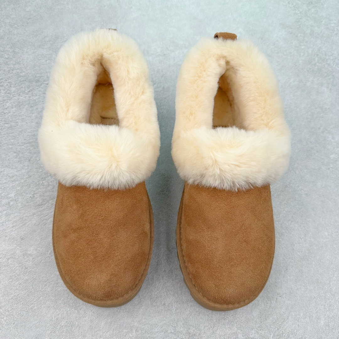 图片[2]-＃K版 UGG 6733经典秋冬羊皮毛一体雪地靴 私人订单价格匠心定位 桑坡八年大厂直供 拒绝高利润 区别杀猪版本 隆丰A级澳洲进口羊皮毛一体 完全遵循ZP工艺流程 代工厂原厂版师 秉承无原鞋不开发选择 注重每一处细节 市面最正版型 TREADLITE\\\”轻翼\\\”科技外底 轻便/耐用/柔韧/桩型【售后郑重承诺】一个月内若出现重大脱胶/断底等质量问题 直接为您换新 翻毛皮鞋面 细腻亲肤再生聚酯纤维滚边 舒适易打理 保暖性佳 UGG plush™ 里衬和内底 茸软亲肤 舒适暖足 经典鞋型搭配轻盈厚底 稳稳拿捏秋冬出街时髦造型 Treadlite by UGG 轻翼大底 轻盈缓震 为双足减负 舒适轻便 助你轻松畅玩整天 尺码：35 36 37 38 39 40-选品中心