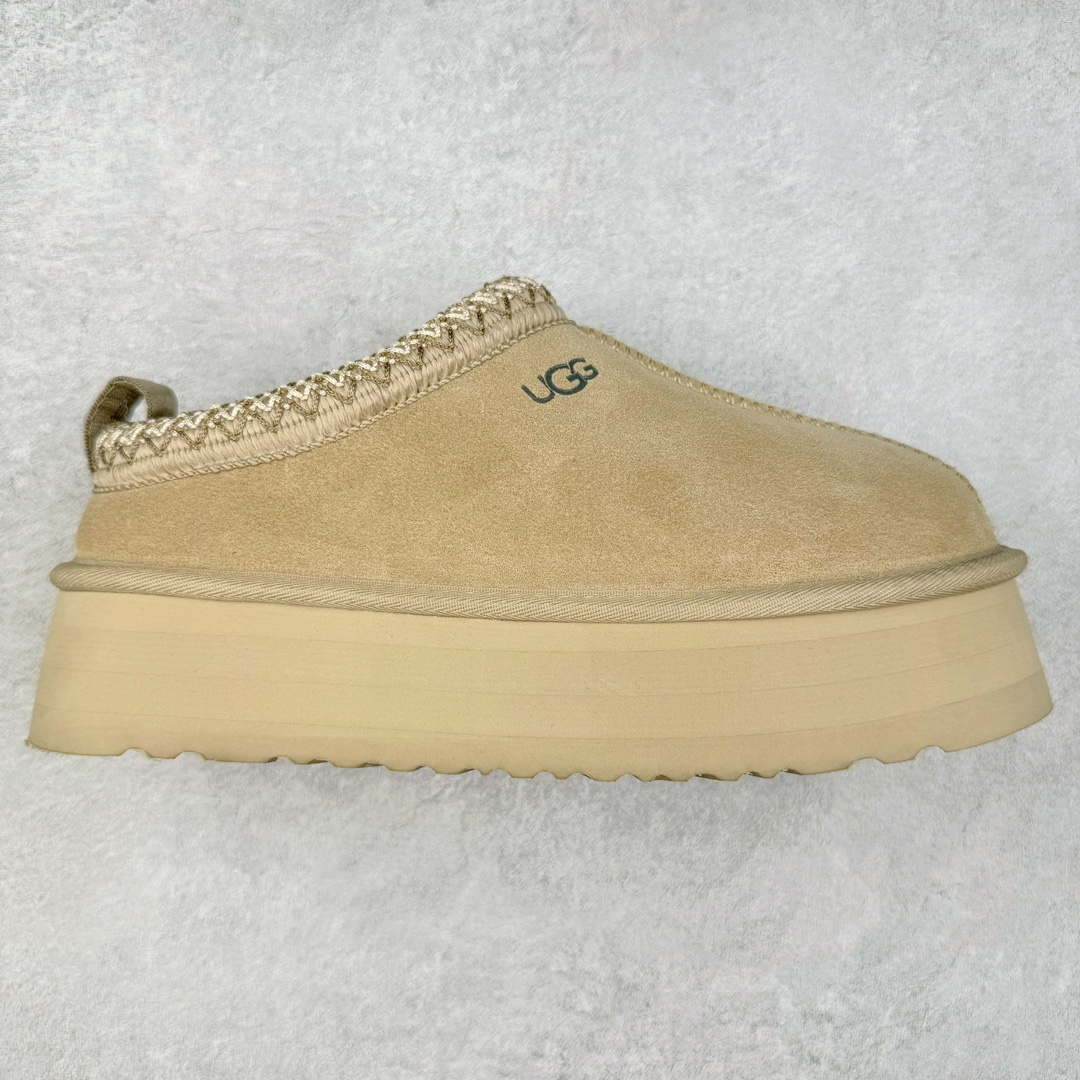 ＃K版 UGG 2553经典秋冬羊皮毛一体雪地靴 私人订单价格匠心定位 桑坡八年大厂直供 拒绝高利润 区别杀猪版本 隆丰A级澳洲进口羊皮毛一体 完全遵循ZP工艺流程 代工厂原厂版师 秉承无原鞋不开发选择 注重每一处细节 市面最正版型 TREADLITE\\\”轻翼\\\”科技外底 轻便/耐用/柔韧/桩型【售后郑重承诺】一个月内若出现重大脱胶/断底等质量问题 直接为您换新 翻毛皮鞋面 细腻亲肤再生聚酯纤维滚边 舒适易打理 保暖性佳 UGG plush™ 里衬和内底 茸软亲肤 舒适暖足 经典鞋型搭配轻盈厚底 稳稳拿捏秋冬出街时髦造型 Treadlite by UGG 轻翼大底 轻盈缓震 为双足减负 舒适轻便 助你轻松畅玩整天 尺码：35 36 37 38 39 40-选品中心