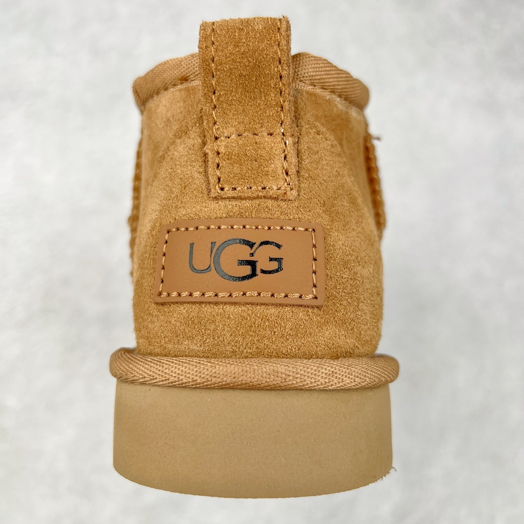 图片[8]-＃K版 UGG 6109经典秋冬羊皮毛一体雪地靴 私人订单价格匠心定位 桑坡八年大厂直供 拒绝高利润 区别杀猪版本 隆丰A级澳洲进口羊皮毛一体 完全遵循ZP工艺流程 代工厂原厂版师 秉承无原鞋不开发选择 注重每一处细节 市面最正版型 TREADLITE\\\”轻翼\\\”科技外底 轻便/耐用/柔韧/桩型【售后郑重承诺】一个月内若出现重大脱胶/断底等质量问题 直接为您换新 翻毛皮鞋面 细腻亲肤再生聚酯纤维滚边 舒适易打理 保暖性佳 UGG plush™ 里衬和内底 茸软亲肤 舒适暖足 经典鞋型搭配轻盈厚底 稳稳拿捏秋冬出街时髦造型 Treadlite by UGG 轻翼大底 轻盈缓震 为双足减负 舒适轻便 助你轻松畅玩整天 尺码：35 36 37 38 39 40-选品中心