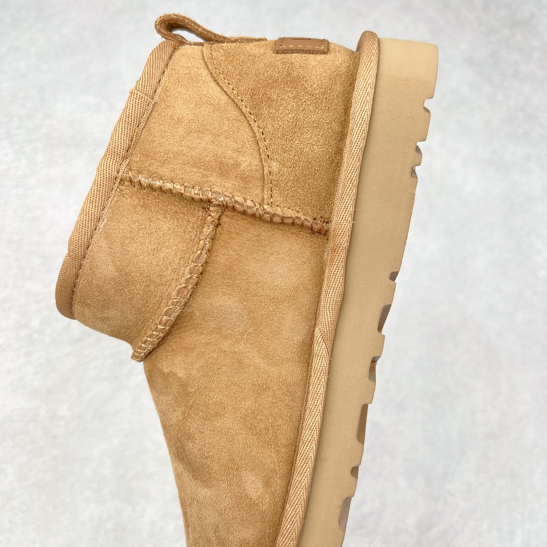 图片[7]-＃K版 UGG 6109经典秋冬羊皮毛一体雪地靴 私人订单价格匠心定位 桑坡八年大厂直供 拒绝高利润 区别杀猪版本 隆丰A级澳洲进口羊皮毛一体 完全遵循ZP工艺流程 代工厂原厂版师 秉承无原鞋不开发选择 注重每一处细节 市面最正版型 TREADLITE\\\”轻翼\\\”科技外底 轻便/耐用/柔韧/桩型【售后郑重承诺】一个月内若出现重大脱胶/断底等质量问题 直接为您换新 翻毛皮鞋面 细腻亲肤再生聚酯纤维滚边 舒适易打理 保暖性佳 UGG plush™ 里衬和内底 茸软亲肤 舒适暖足 经典鞋型搭配轻盈厚底 稳稳拿捏秋冬出街时髦造型 Treadlite by UGG 轻翼大底 轻盈缓震 为双足减负 舒适轻便 助你轻松畅玩整天 尺码：35 36 37 38 39 40-选品中心