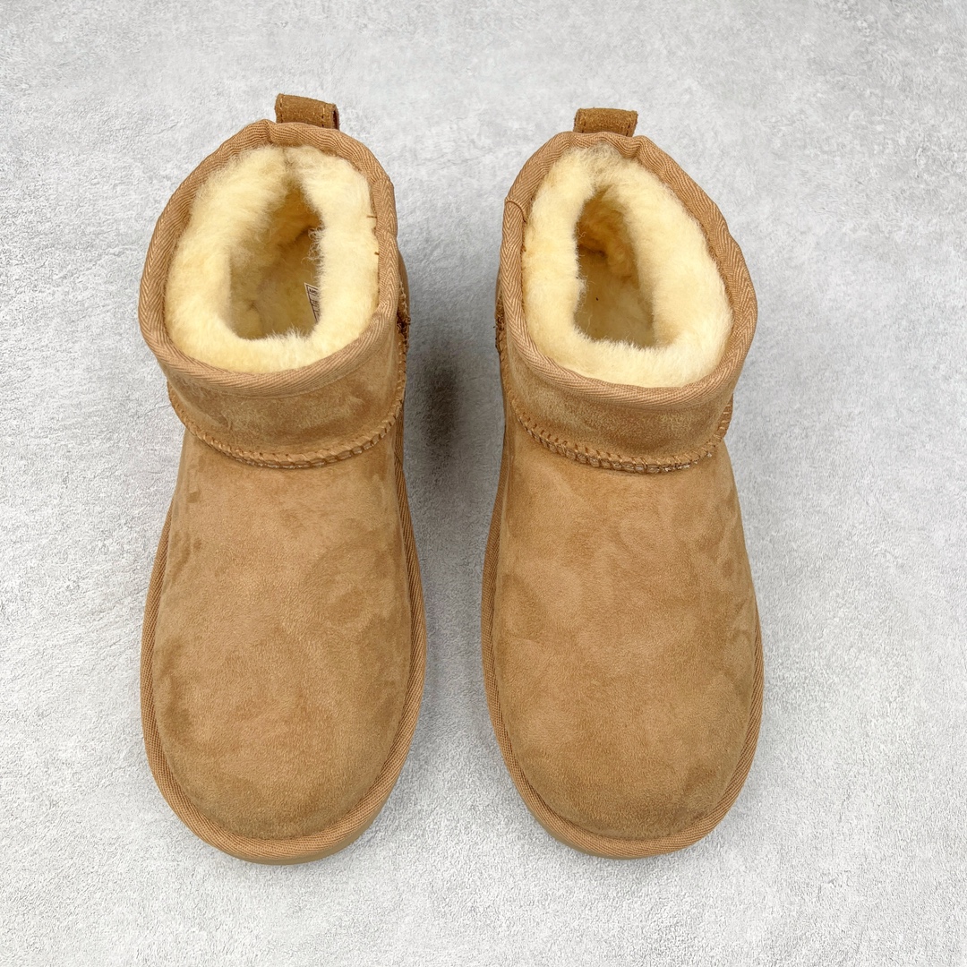 图片[2]-＃K版 UGG 6109经典秋冬羊皮毛一体雪地靴 私人订单价格匠心定位 桑坡八年大厂直供 拒绝高利润 区别杀猪版本 隆丰A级澳洲进口羊皮毛一体 完全遵循ZP工艺流程 代工厂原厂版师 秉承无原鞋不开发选择 注重每一处细节 市面最正版型 TREADLITE\\\”轻翼\\\”科技外底 轻便/耐用/柔韧/桩型【售后郑重承诺】一个月内若出现重大脱胶/断底等质量问题 直接为您换新 翻毛皮鞋面 细腻亲肤再生聚酯纤维滚边 舒适易打理 保暖性佳 UGG plush™ 里衬和内底 茸软亲肤 舒适暖足 经典鞋型搭配轻盈厚底 稳稳拿捏秋冬出街时髦造型 Treadlite by UGG 轻翼大底 轻盈缓震 为双足减负 舒适轻便 助你轻松畅玩整天 尺码：35 36 37 38 39 40-选品中心