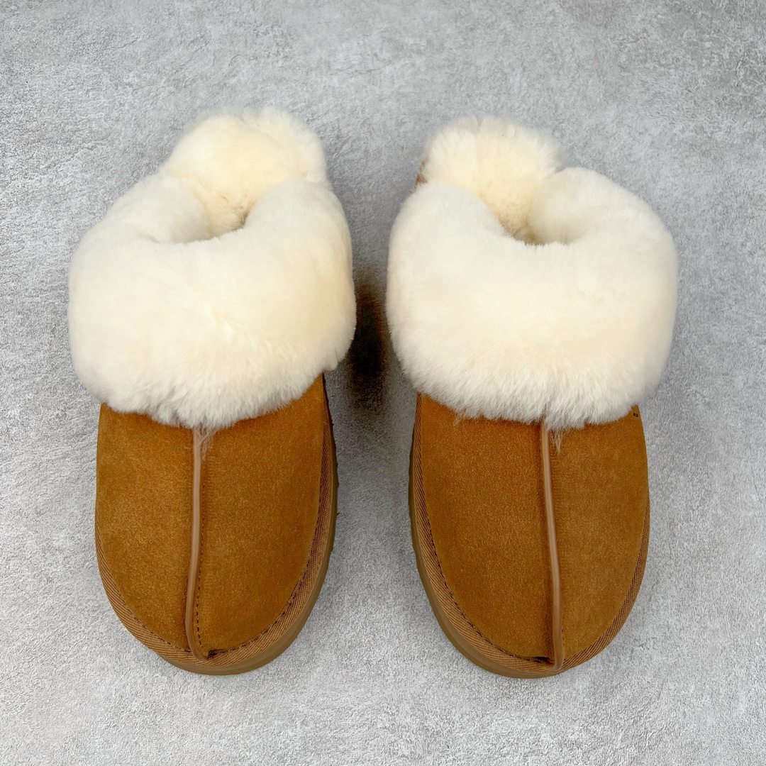 图片[2]-＃K版 UGG 2550经典秋冬羊皮毛一体雪地靴 私人订单价格匠心定位 桑坡八年大厂直供 拒绝高利润 区别杀猪版本 隆丰A级澳洲进口羊皮毛一体 完全遵循ZP工艺流程 代工厂原厂版师 秉承无原鞋不开发选择 注重每一处细节 市面最正版型 TREADLITE\\\”轻翼\\\”科技外底 轻便/耐用/柔韧/桩型【售后郑重承诺】一个月内若出现重大脱胶/断底等质量问题 直接为您换新 翻毛皮鞋面 细腻亲肤再生聚酯纤维滚边 舒适易打理 保暖性佳 UGG plush™ 里衬和内底 茸软亲肤 舒适暖足 经典鞋型搭配轻盈厚底 稳稳拿捏秋冬出街时髦造型 Treadlite by UGG 轻翼大底 轻盈缓震 为双足减负 舒适轻便 助你轻松畅玩整天 尺码：35 36 37 38 39 40-选品中心