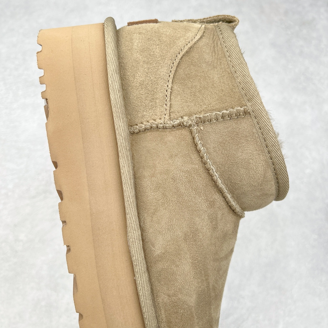 图片[6]-＃K版 UGG 5092经典秋冬羊皮毛一体雪地靴 私人订单价格匠心定位 桑坡八年大厂直供 拒绝高利润 区别杀猪版本 隆丰A级澳洲进口羊皮毛一体 完全遵循ZP工艺流程 代工厂原厂版师 秉承无原鞋不开发选择 注重每一处细节 市面最正版型 TREADLITE\\\”轻翼\\\”科技外底 轻便/耐用/柔韧/桩型【售后郑重承诺】一个月内若出现重大脱胶/断底等质量问题 直接为您换新 翻毛皮鞋面 细腻亲肤再生聚酯纤维滚边 舒适易打理 保暖性佳 UGG plush™ 里衬和内底 茸软亲肤 舒适暖足 经典鞋型搭配轻盈厚底 稳稳拿捏秋冬出街时髦造型 Treadlite by UGG 轻翼大底 轻盈缓震 为双足减负 舒适轻便 助你轻松畅玩整天 尺码：35 36 37 38 39 40-选品中心