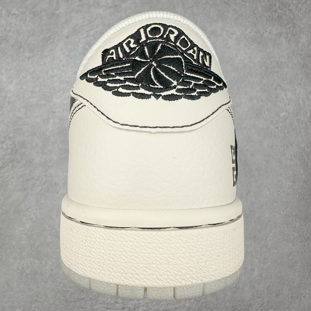 图片[8]-TS x Air Jordan AJ1 Low 倒钩低帮联名定制配色 XY2688-111 原厂内置气垫魔块 A模大底 头层小牛皮 鞋舌AJ原厂专用牛津布+AJ专用反口珍珠布+原厂无杂质高弹内里海棉+特殊封边弹力鞋带 尺码：36 36.5 37.5 38 38.5 39 40 40.5 41 42 42.5 43 44 44.5 45 46 47.5-选品中心