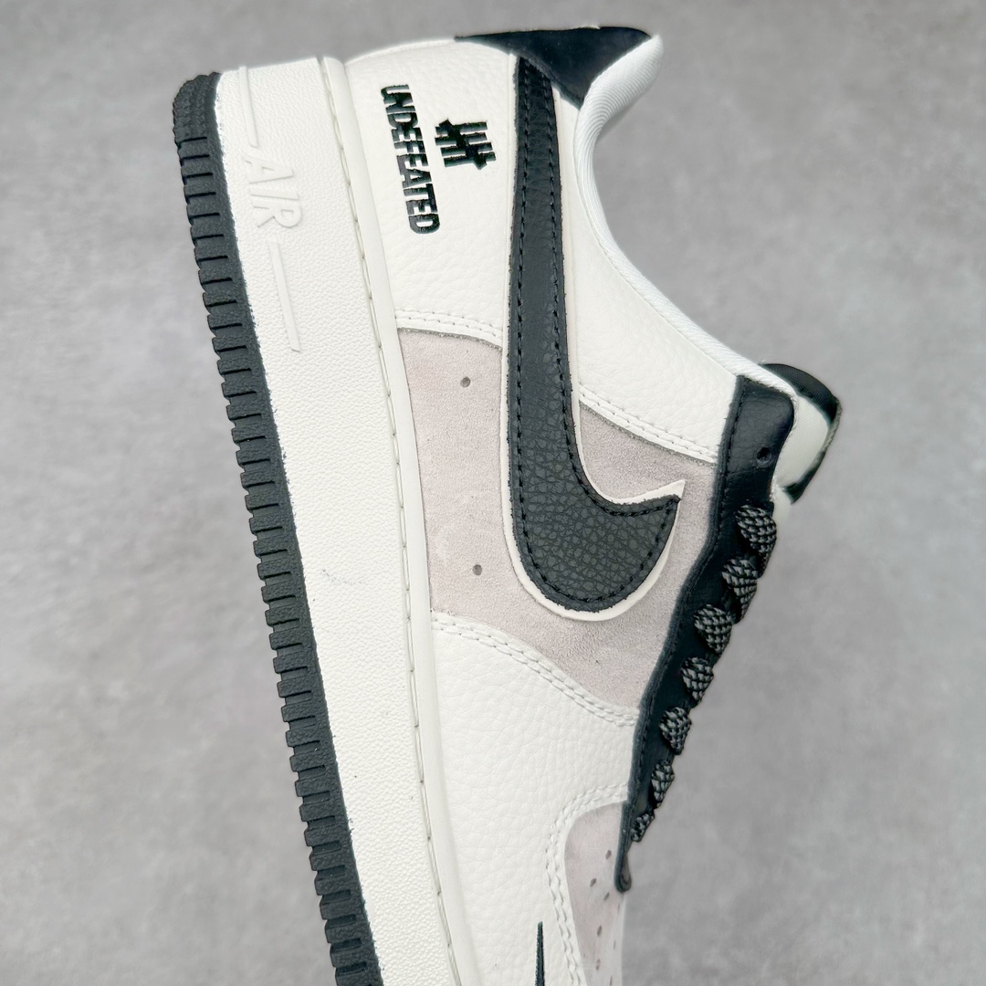 图片[6]-NK Air Force 1´07 Low 空军一号低帮百搭休闲运动板鞋 KK1988-003 柔软、弹性十足的缓震性能和出色的中底设计 横跨复古与现代的外型结合 造就出风靡全球 三十多年的Force 1 直到今天还深受青睐 尺码：36 36.5 37.5 38 38.5 39 40 40.5 41 42 42.5 43 44 44.5 45-选品中心