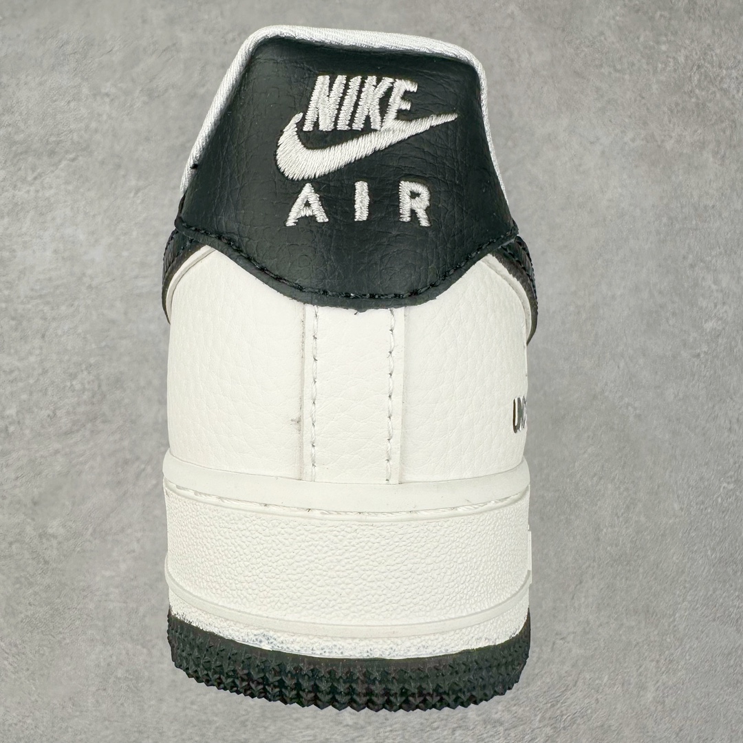 图片[8]-NK Air Force 1´07 Low 空军一号低帮百搭休闲运动板鞋 KK1988-003 柔软、弹性十足的缓震性能和出色的中底设计 横跨复古与现代的外型结合 造就出风靡全球 三十多年的Force 1 直到今天还深受青睐 尺码：36 36.5 37.5 38 38.5 39 40 40.5 41 42 42.5 43 44 44.5 45-选品中心