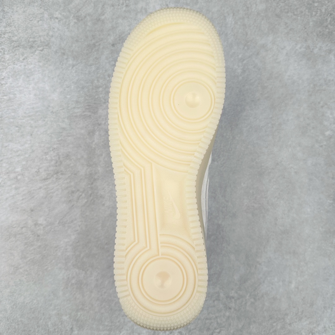 图片[9]-NK Air Force 1 Mid 空军一号中帮高帮百搭休闲运动板鞋 807618-300 柔软、弹性十足的缓震性能和出色的中底设计 横跨复古与现代的外型结合 造就出风靡全球三十多年的Force 1 尺码：36 36.5 37.5 38 38.5 39 40 40.5 41 42 42.5 43 44 44.5 45-选品中心