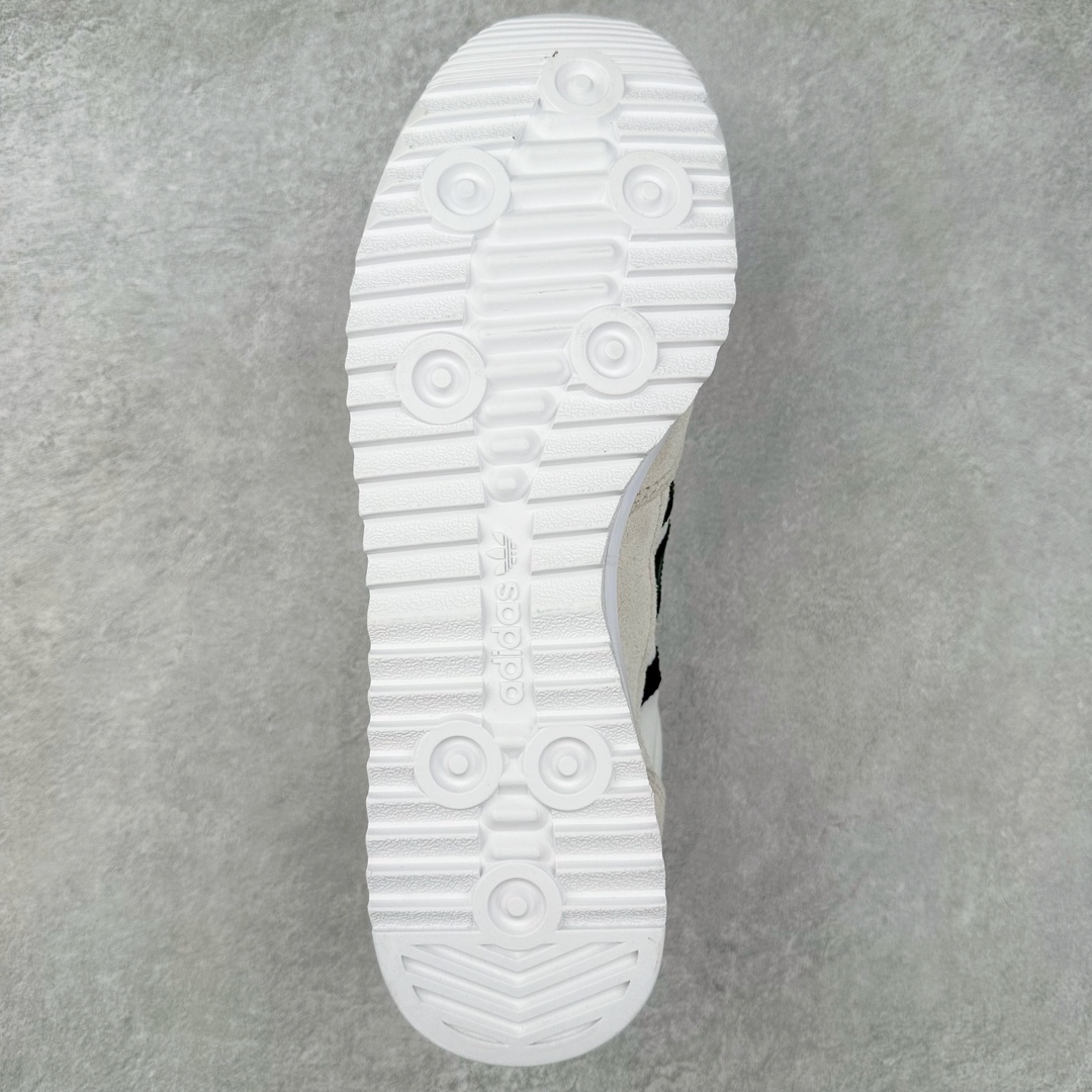 图片[9]-AD SL72 RS系列德训足球风百搭低帮休闲运动板鞋 IH4823 阿迪达斯Originals推出复古「T头鞋」造型的SL72鞋款复刻，有男女两款可选。男生款为SL72RS，鞋型挺立饱满，鞋底增加高度，采用麂皮与布面制作，符合复古氛围；女生款为SL72OGW，致敬经典款式，鞋身纤细，还原70年代设计，以绿色呈现，点缀金色细节。多款配色可选。「T 头鞋」这两年有多火大家见到了吧？明星、穿搭博主几乎人手一双，凭借复古味的外观，以及亲民的价格，同样成为了不少球鞋玩家日常上脚首选。近日 adidas Originals 将有「T 头鞋」造型的诞生于 1972 年的 SL72 鞋款复刻带回，各位买鞋又有新选择了。1972 年 SL72 问世后，引领了后来阿迪达斯的跑鞋发展方向，其中「SL」代表了 Super Light，彰显了产品轻便的特性。1972 年 SL72 问世后，引领了后来阿迪达斯的跑鞋发展方向，其中「SL」代表了 Super Light，彰显了产品轻便的特性。这次 adidas Originals 延续其轻质经典的基因，带来男女两款 SL72。男生款带来 SL72 RS 鞋型，RS 意为 Reshaped（重塑），鞋款在保留了经典的外观基础上，在尼龙材质里增加了填充物，使鞋型更加挺立和饱满，鞋头则更加圆润，鞋底的 EVA 材质则增加了鞋款的高度。女生款则带来 SL72 OG W 鞋型，OG 顾名思义则是致敬经典款式，相较于 RS（Reshaped）鞋款，鞋身更加纤细，其整体鞋身轮廓、线条、细节、材质上尊崇 70 年代 SL72 的设计，还原经典味道。尺码：36 36⅔ 37⅓ 38 38⅔ 39⅓ 40 40⅔ 41⅓ 42 42⅔ 43⅓ 44 44⅔ 45-选品中心