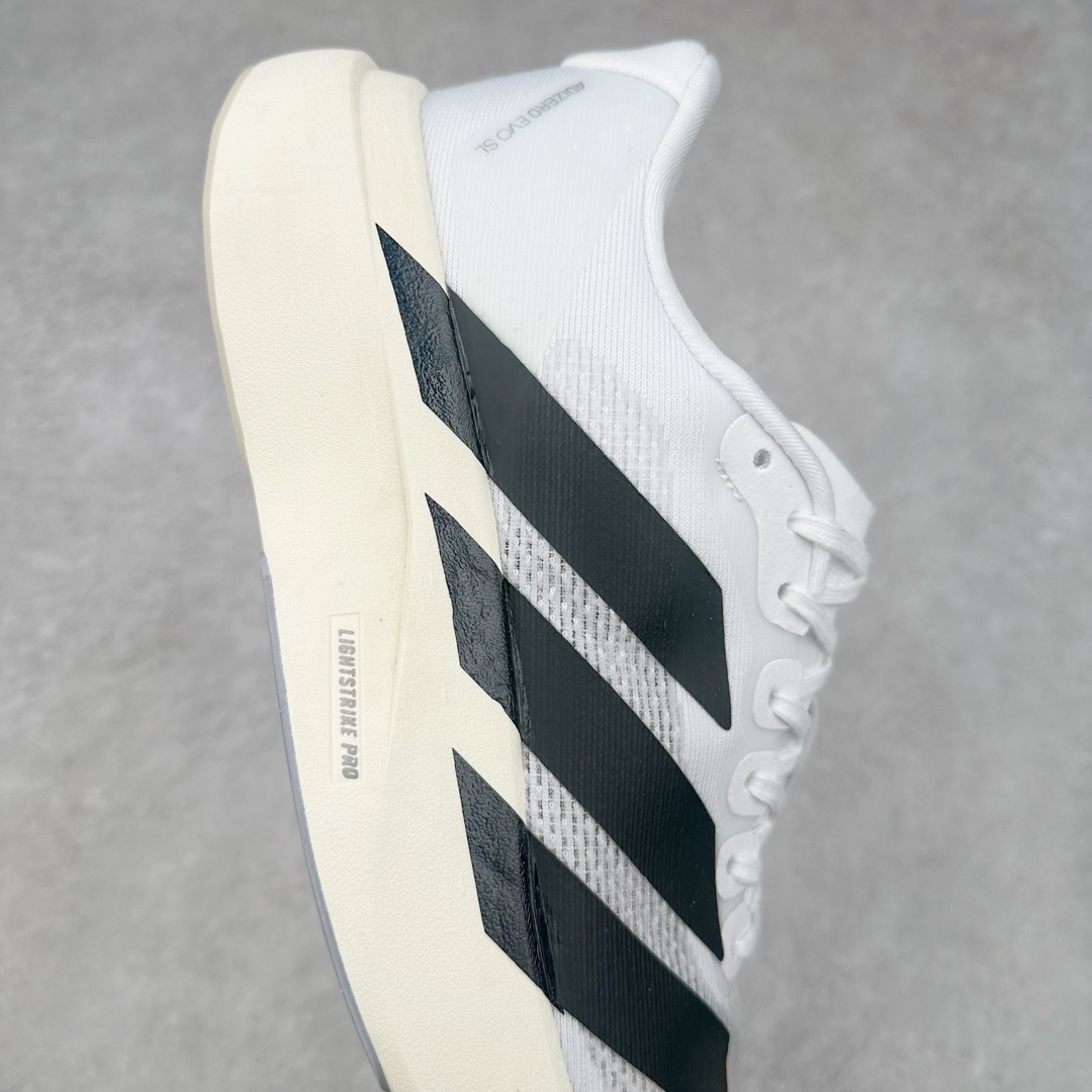 图片[6]-AD Adizero Eva SL M 零度进化版系列低帮轻便透气竞速休闲运动慢跑鞋 JH6206 相信大家对去年 adidas 横空出世的「顶级超跑」adiZero Adios Pro EVO 1 记忆犹新！不仅登顶阿迪史上最轻跑鞋宝座，更在接下来的全球马拉松赛事中，持续书写着惊人成绩，被网友戏称新一代「阿迪神鞋」全网刷屏！极简设计语言与强烈速度感和存在感的鞋侧三线，让人过目不忘，特别种草！其中定位于中长跑训练的 adidas Adizero Evo SL，整体外观造型与 adiZero Adios Pro EVO 1 非常相似。中底配置方面搭载全掌 Lightstrike Pro，鞋面采用透气网面示人，契合日常训练鞋的定位，更加耐用。外底给到了马牌橡胶，及类似上代竞速旗舰 adidas Adizero Adios Pro 3 区域分布。整体看下来无论是外观的鲜明辨识度，还是配置的扎实程度都很顶。尺码：36 36⅔ 37⅓ 38 38⅔ 39⅓ 40 40⅔ 41⅓ 42 42⅔ 43⅓ 44 45-选品中心
