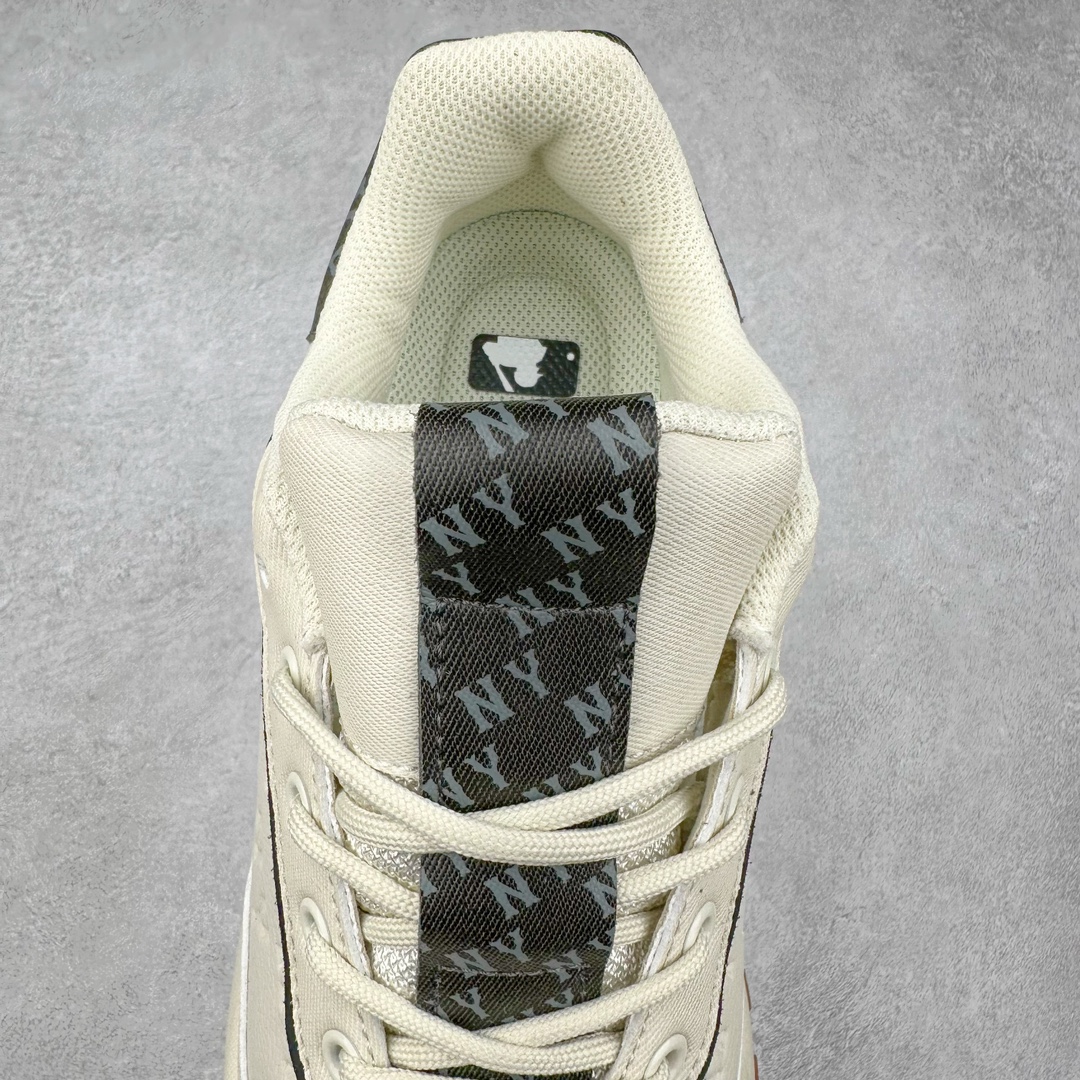 图片[5]-＃DT纯原 MLB Big Ball Chunky 复古印花老爹鞋系列低帮轻量增高厚底百搭休闲运动慢跑鞋 Korea韩国联名NY美国榄球纽约洋基队限定 目前可过轻松秒过各类鉴定 能操作的私聊 韩国代购专供 左脚内置NFC感应 区别市面贴纸假芯片 MLB专用菱形双针中底布 重点细节中底布带注胶孔 原厂NFC感应吊牌 支持鉴定 一个两位数 原盒原标 全套原楦原纸板原厂数据开发 中韩文保养标贴 绿色防霉片 平台代购专供 独家一比一RB+MD组合大底 高频后跟小人Logo精准对位立体饱满 正确网布加超迁鞋面 转印中底走线紧密 转印Logo工艺表层防刮不掉色 尺码：35 36 36.5 37.5 38 38.5 39 40 40.5 41 42 42.5 43 44 44.5 45-选品中心