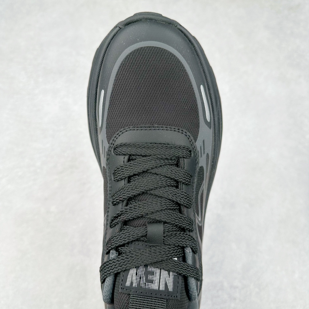 图片[4]-ECCO爱步男款运动鞋 户外防水透气防滑跑鞋登山鞋 驱动系列新款 鞋面采用多种材料拼接，轻盈柔韧 时尚个性出街有型 鞋面设有防水薄膜 让网面不再是水的侵袭面 给你贴心防水保护 舒适透气内里 保持足部干爽 直接注塑的PU鞋底 鞋子轻盈舒适耐穿 精湛工艺 驱动出行 尺码：38 39 40 41 42 43（皮鞋码）-选品中心