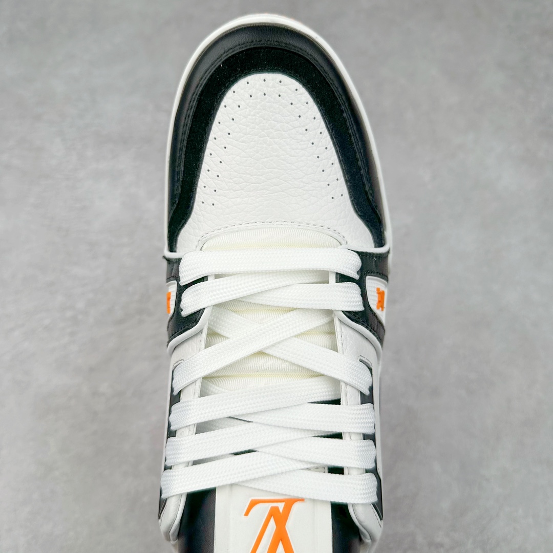 图片[4]-Louis Vuitton Trainer lv时装走秀运动鞋 高尔夫系列 全网最全配色更新最快 最成熟的做工稳定的品控 完美鞋型超高的清洁度 零毛边线头瑕疵 全套原楦原纸版原鞋开模 全网最具灵魂的版型 正确原装黄色鞋盒 正确中底印花 鞋面印花3D高频深度立体 全鞋电脑针车 紧密相连 针距密度一致 环保乳胶注塑鞋垫 厚度脚感还原原版 皮面裁剪部位 统一油边封口工艺 原装橡胶大底含胶量大底组合零偏差 专柜全套包装 防尘袋 说明书 质保卡 男女鞋 尺码：35 36 37 38 39 40 41 42 43 44 45-选品中心