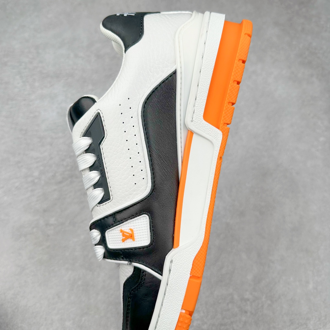 图片[7]-Louis Vuitton Trainer lv时装走秀运动鞋 高尔夫系列 全网最全配色更新最快 最成熟的做工稳定的品控 完美鞋型超高的清洁度 零毛边线头瑕疵 全套原楦原纸版原鞋开模 全网最具灵魂的版型 正确原装黄色鞋盒 正确中底印花 鞋面印花3D高频深度立体 全鞋电脑针车 紧密相连 针距密度一致 环保乳胶注塑鞋垫 厚度脚感还原原版 皮面裁剪部位 统一油边封口工艺 原装橡胶大底含胶量大底组合零偏差 专柜全套包装 防尘袋 说明书 质保卡 男女鞋 尺码：35 36 37 38 39 40 41 42 43 44 45-选品中心