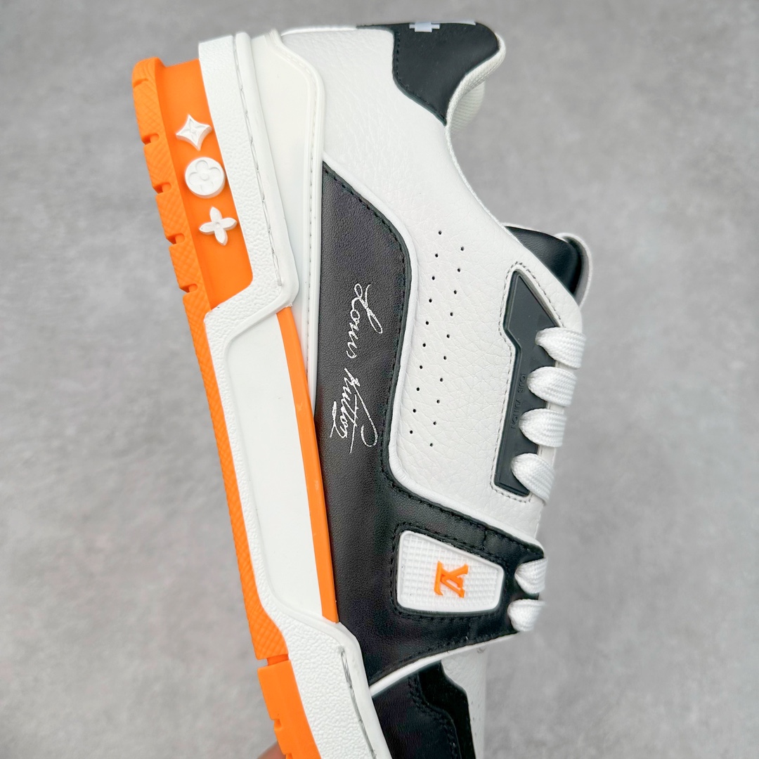 图片[6]-Louis Vuitton Trainer lv时装走秀运动鞋 高尔夫系列 全网最全配色更新最快 最成熟的做工稳定的品控 完美鞋型超高的清洁度 零毛边线头瑕疵 全套原楦原纸版原鞋开模 全网最具灵魂的版型 正确原装黄色鞋盒 正确中底印花 鞋面印花3D高频深度立体 全鞋电脑针车 紧密相连 针距密度一致 环保乳胶注塑鞋垫 厚度脚感还原原版 皮面裁剪部位 统一油边封口工艺 原装橡胶大底含胶量大底组合零偏差 专柜全套包装 防尘袋 说明书 质保卡 男女鞋 尺码：35 36 37 38 39 40 41 42 43 44 45-选品中心