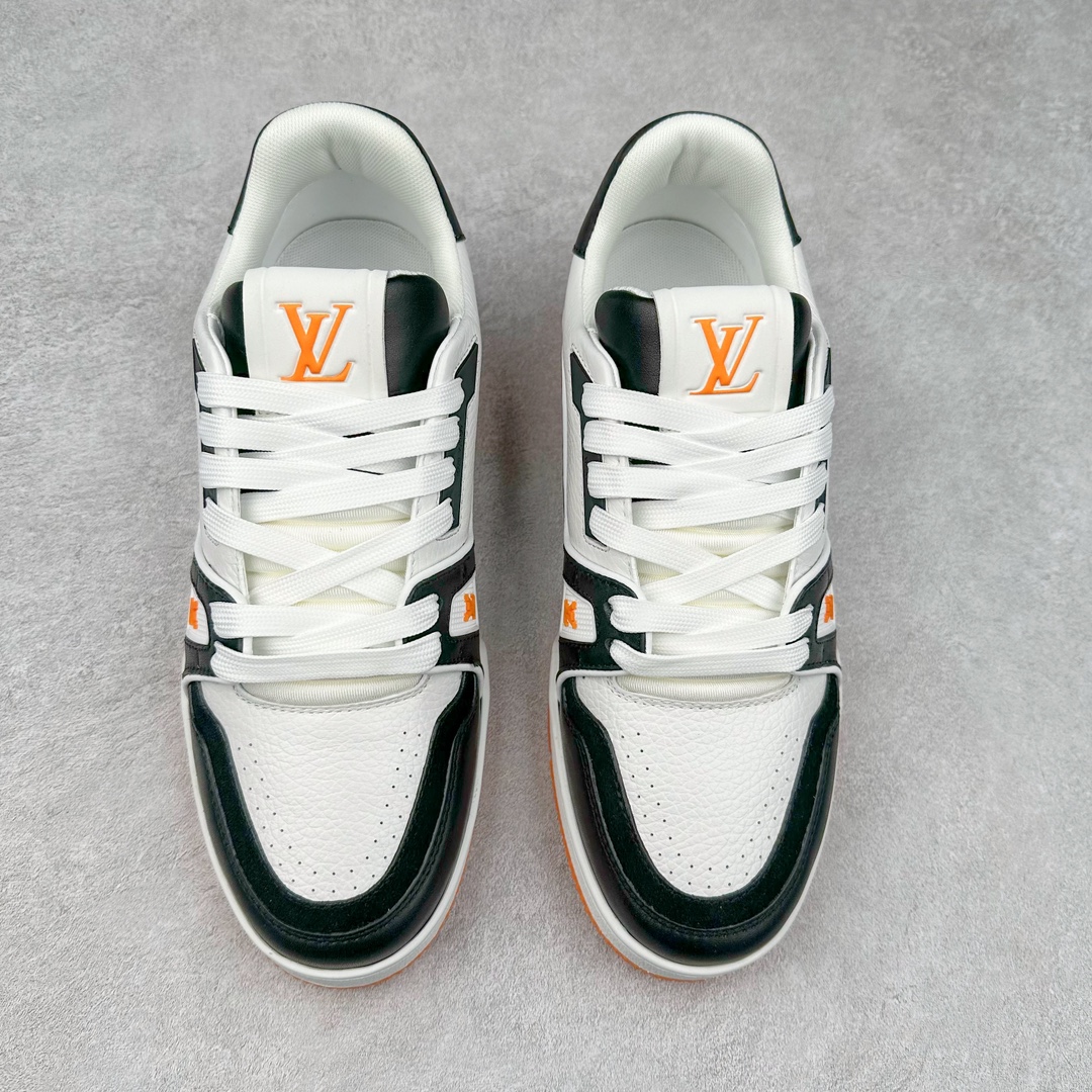 图片[2]-Louis Vuitton Trainer lv时装走秀运动鞋 高尔夫系列 全网最全配色更新最快 最成熟的做工稳定的品控 完美鞋型超高的清洁度 零毛边线头瑕疵 全套原楦原纸版原鞋开模 全网最具灵魂的版型 正确原装黄色鞋盒 正确中底印花 鞋面印花3D高频深度立体 全鞋电脑针车 紧密相连 针距密度一致 环保乳胶注塑鞋垫 厚度脚感还原原版 皮面裁剪部位 统一油边封口工艺 原装橡胶大底含胶量大底组合零偏差 专柜全套包装 防尘袋 说明书 质保卡 男女鞋 尺码：35 36 37 38 39 40 41 42 43 44 45-选品中心