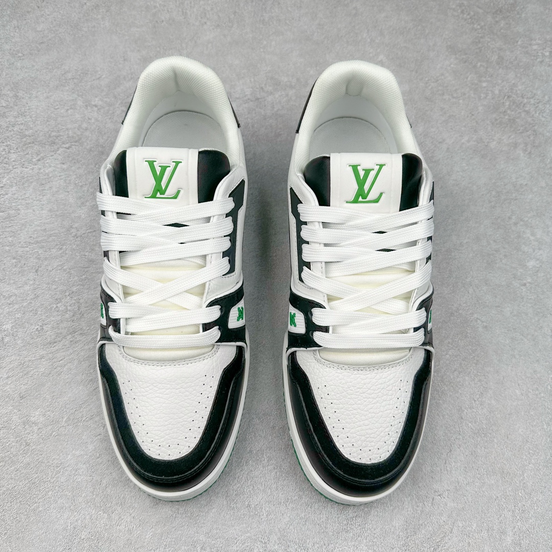 图片[2]-Louis Vuitton Trainer lv时装走秀运动鞋 高尔夫系列 全网最全配色更新最快 最成熟的做工稳定的品控 完美鞋型超高的清洁度 零毛边线头瑕疵 全套原楦原纸版原鞋开模 全网最具灵魂的版型 正确原装黄色鞋盒 正确中底印花 鞋面印花3D高频深度立体 全鞋电脑针车 紧密相连 针距密度一致 环保乳胶注塑鞋垫 厚度脚感还原原版 皮面裁剪部位 统一油边封口工艺 原装橡胶大底含胶量大底组合零偏差 专柜全套包装 防尘袋 说明书 质保卡 男女鞋 尺码：35 36 37 38 39 40 41 42 43 44 45-选品中心