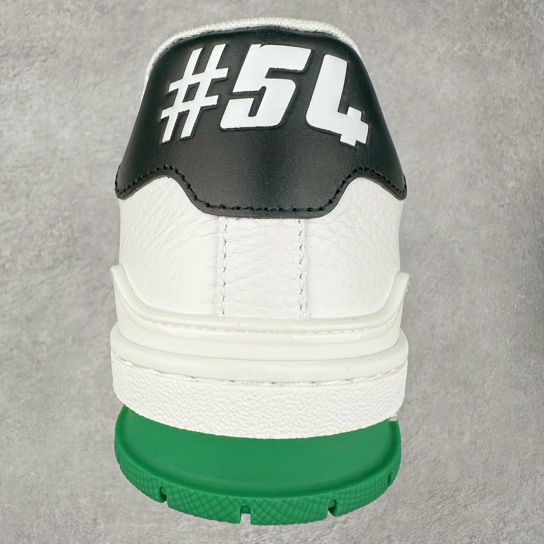 图片[8]-Louis Vuitton Trainer lv时装走秀运动鞋 高尔夫系列 全网最全配色更新最快 最成熟的做工稳定的品控 完美鞋型超高的清洁度 零毛边线头瑕疵 全套原楦原纸版原鞋开模 全网最具灵魂的版型 正确原装黄色鞋盒 正确中底印花 鞋面印花3D高频深度立体 全鞋电脑针车 紧密相连 针距密度一致 环保乳胶注塑鞋垫 厚度脚感还原原版 皮面裁剪部位 统一油边封口工艺 原装橡胶大底含胶量大底组合零偏差 专柜全套包装 防尘袋 说明书 质保卡 男女鞋 尺码：35 36 37 38 39 40 41 42 43 44 45-选品中心